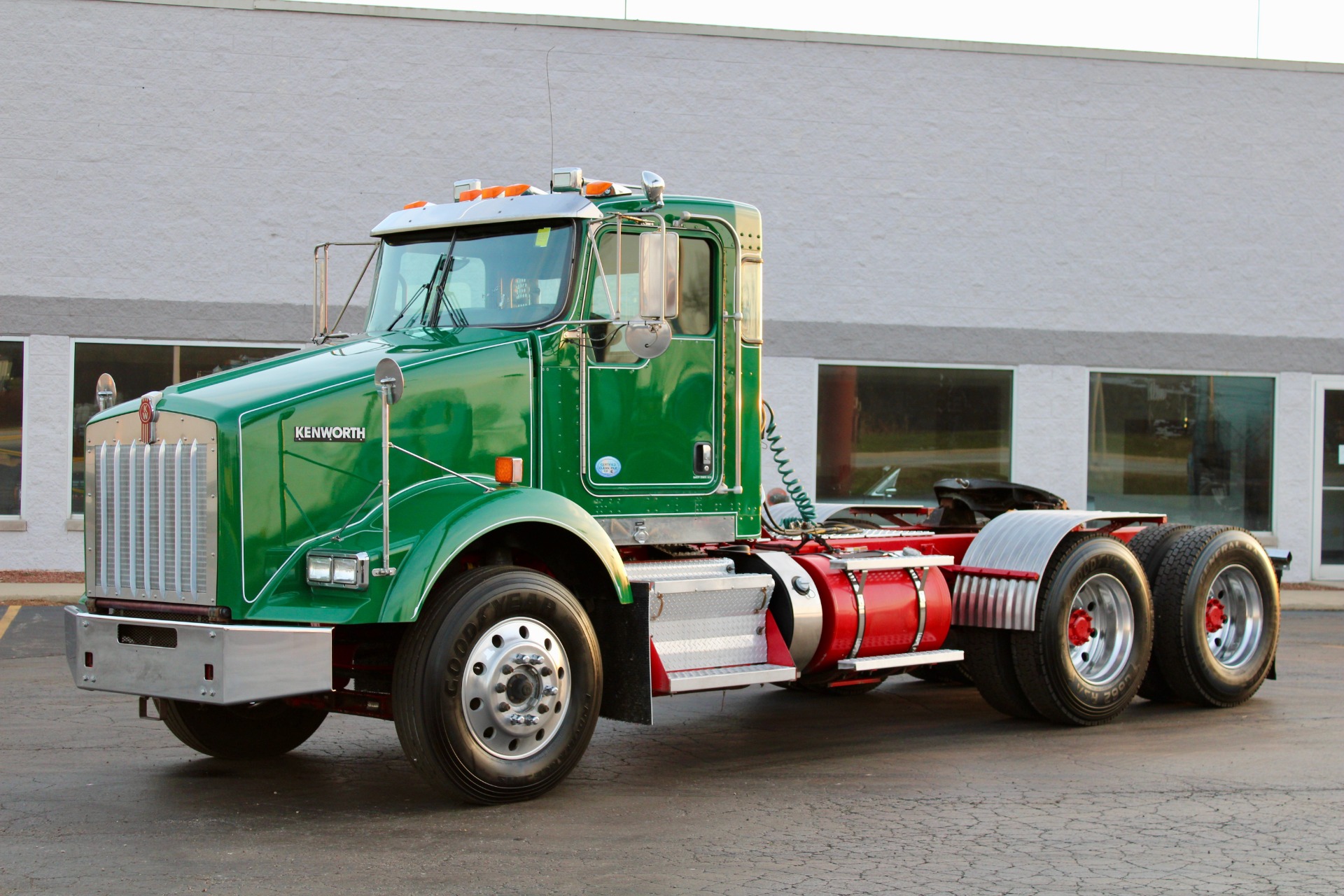 Used 2012 Kenworth T800 Day Cab Cummins Isx 485 Horspower 10