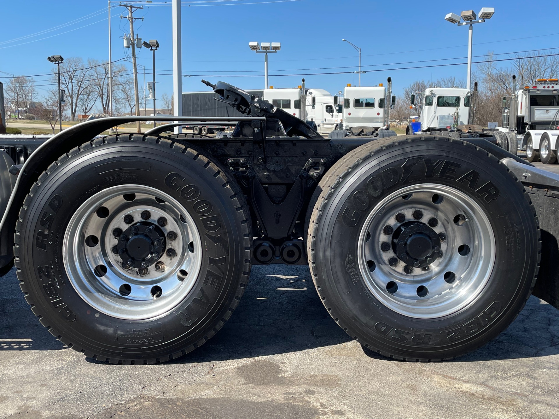 Used-2010-Kenworth-T800-Day-Cab---CAT-C15---475-Horsepower