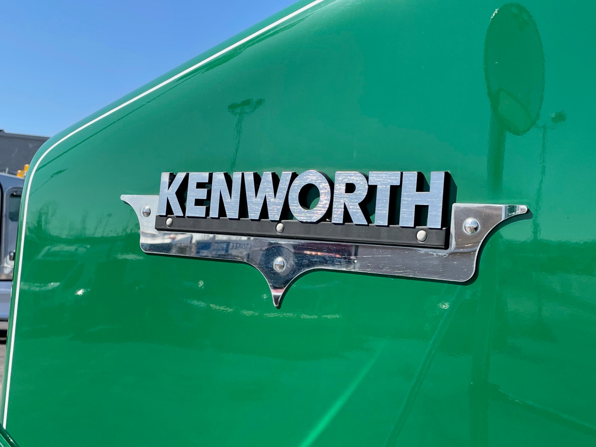 Used-2010-Kenworth-T800-Day-Cab---CAT-C15---475-Horsepower