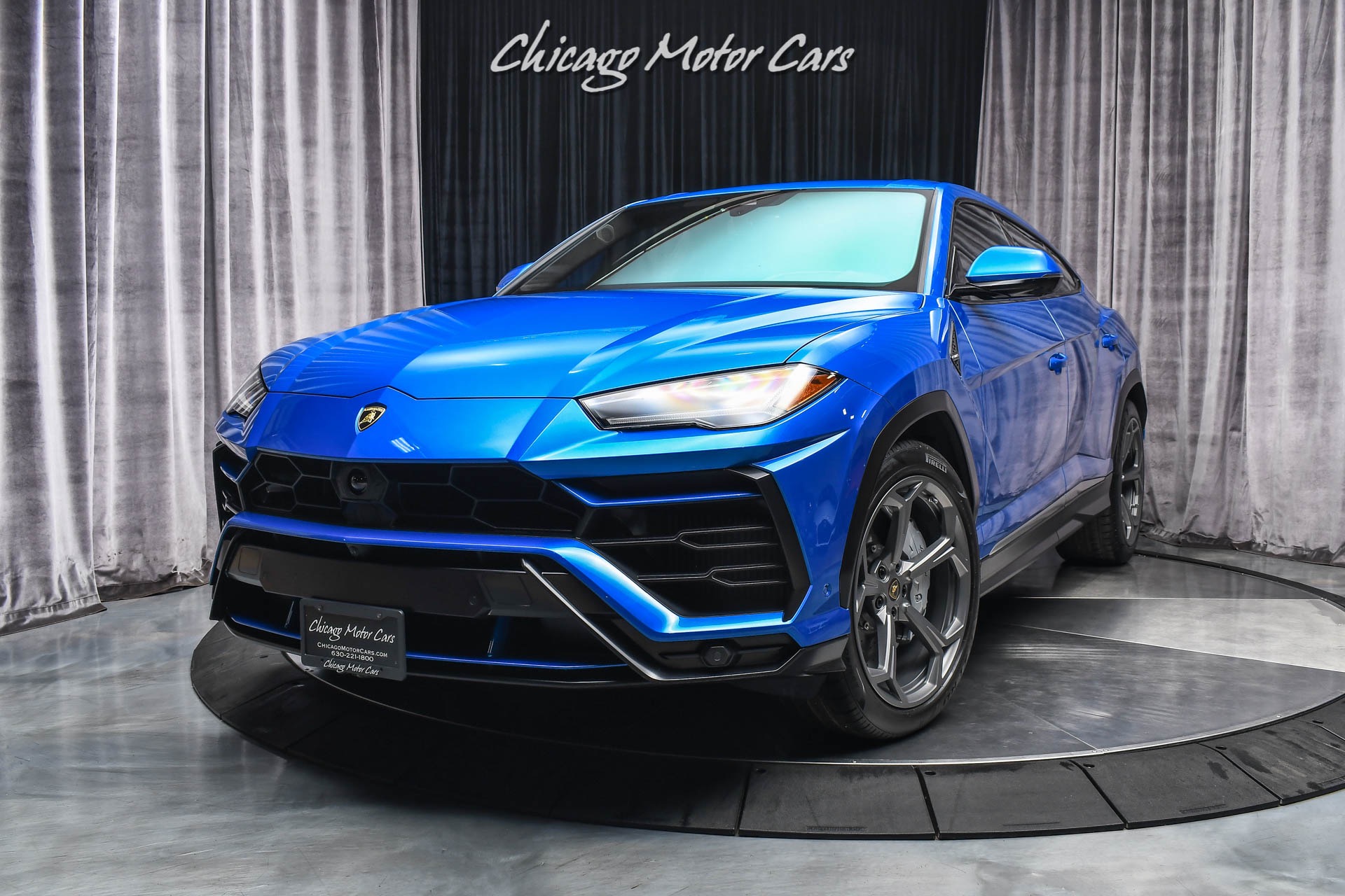 Used-2020-Lamborghini-Urus-RARE-Color-Combo-B-O-3D-Sound-Panoramic-Roof-23-Taigete-Wheels-LOADED