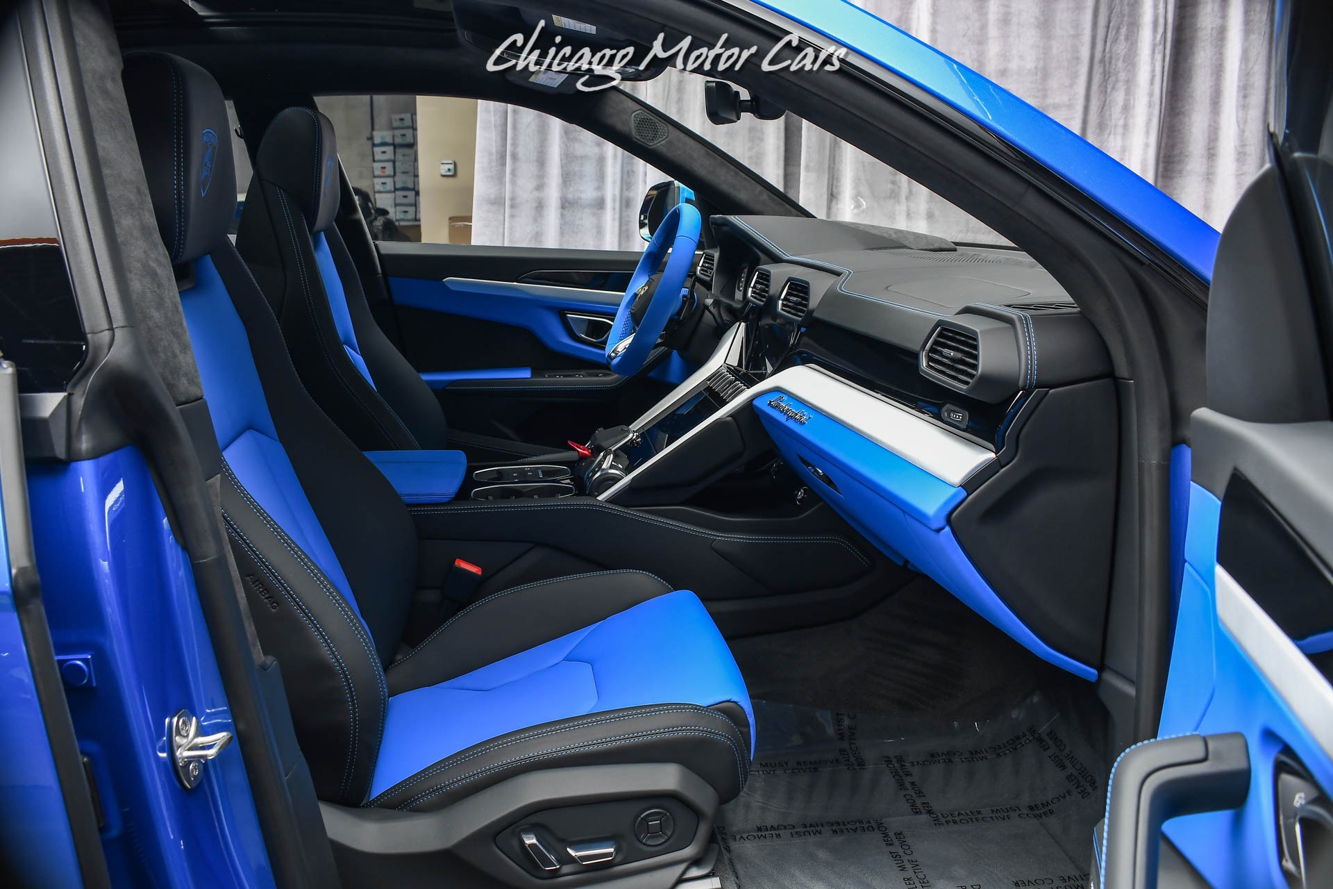 Used-2020-Lamborghini-Urus-RARE-Color-Combo-B-O-3D-Sound-Panoramic-Roof-23-Taigete-Wheels-LOADED