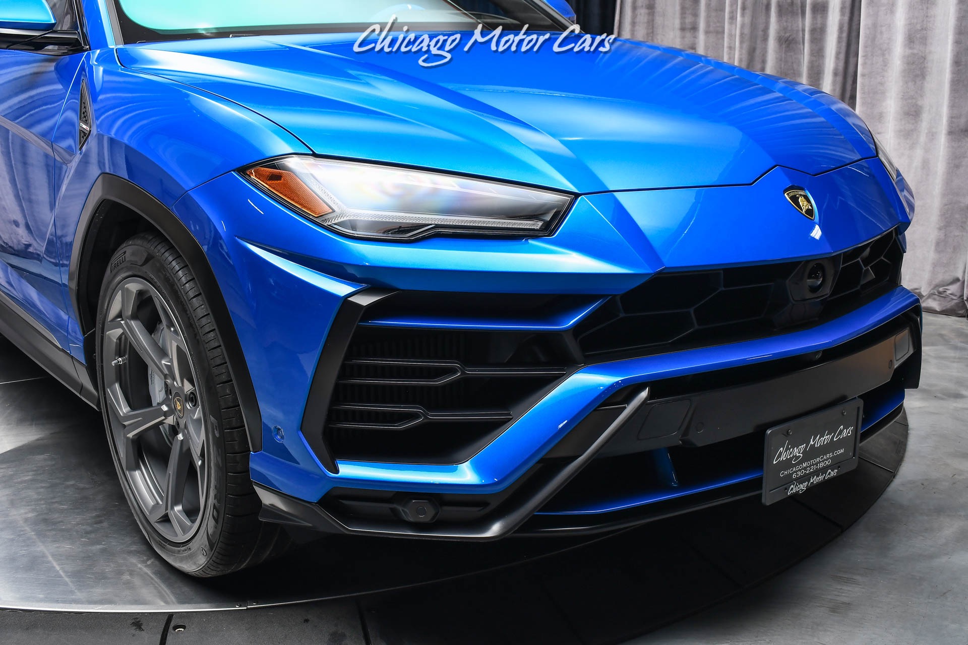 Used-2020-Lamborghini-Urus-RARE-Color-Combo-B-O-3D-Sound-Panoramic-Roof-23-Taigete-Wheels-LOADED