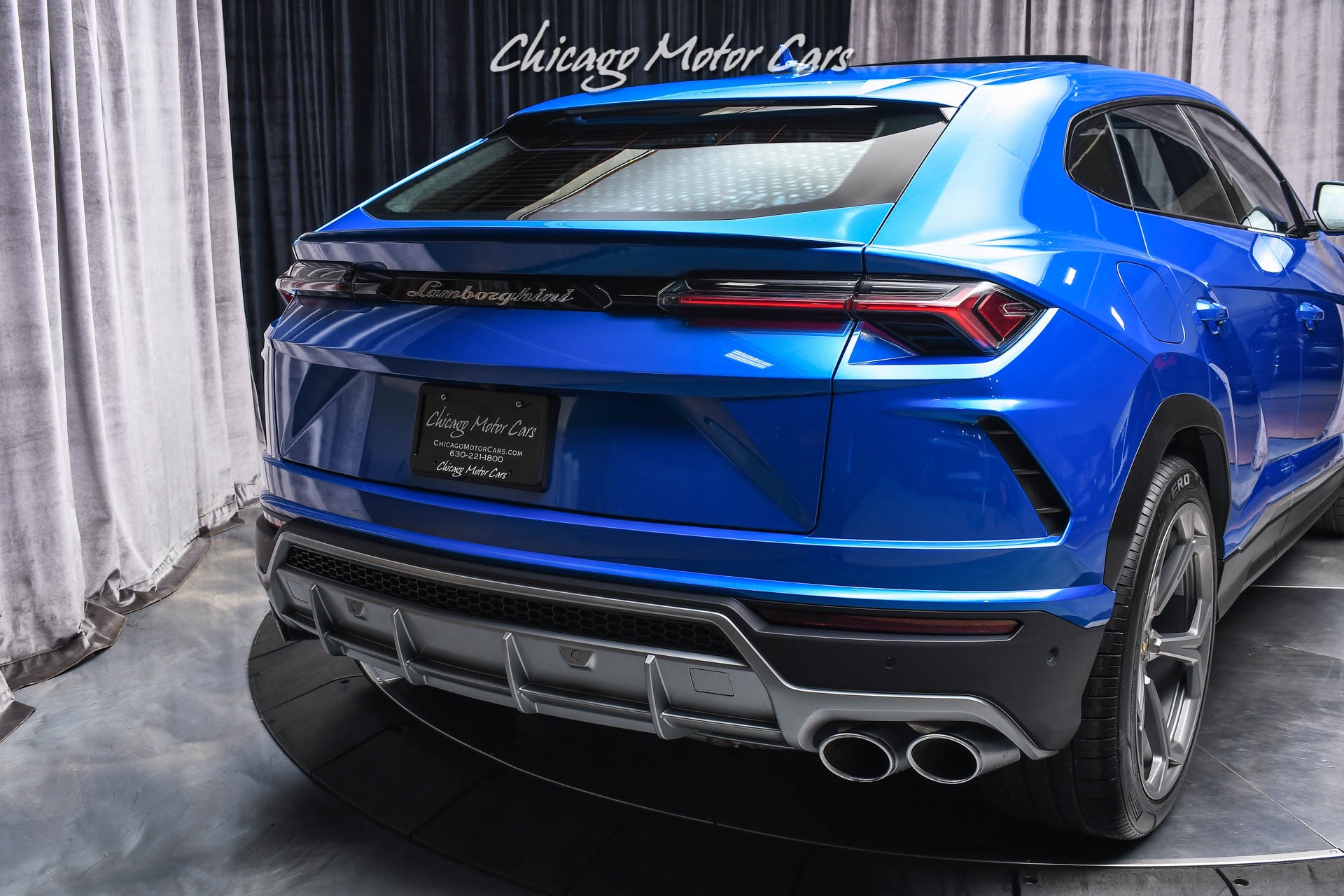 Used-2020-Lamborghini-Urus-RARE-Color-Combo-B-O-3D-Sound-Panoramic-Roof-23-Taigete-Wheels-LOADED