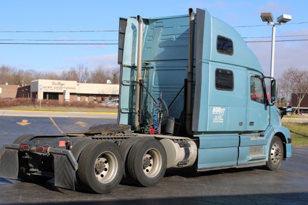 Used 2017 Volvo VNL Sleeper Cab for sale Sold at Chicago Motor Cars in West Chicago IL 60185 5