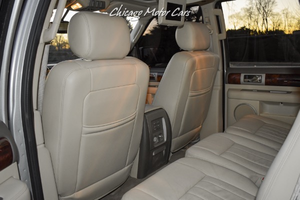 Used-2004-Lincoln-Navigator-Luxury-Rear-Entertainment-8-Passenger-Seating-Loaded