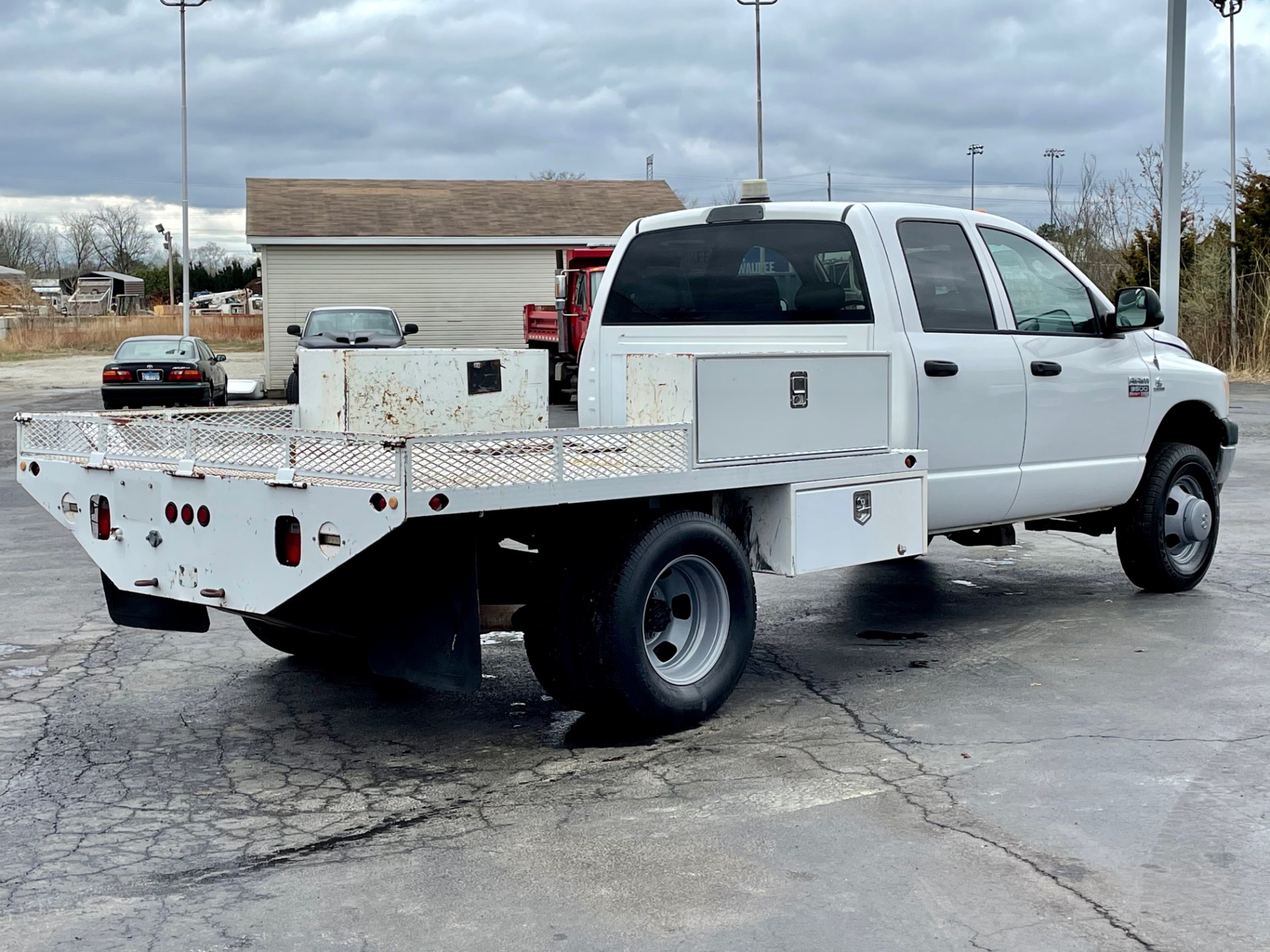 Used-2009-Dodge-Ram-3500-Quad-Cab-ST---Cummins-Diesel---6-Speed-Manual