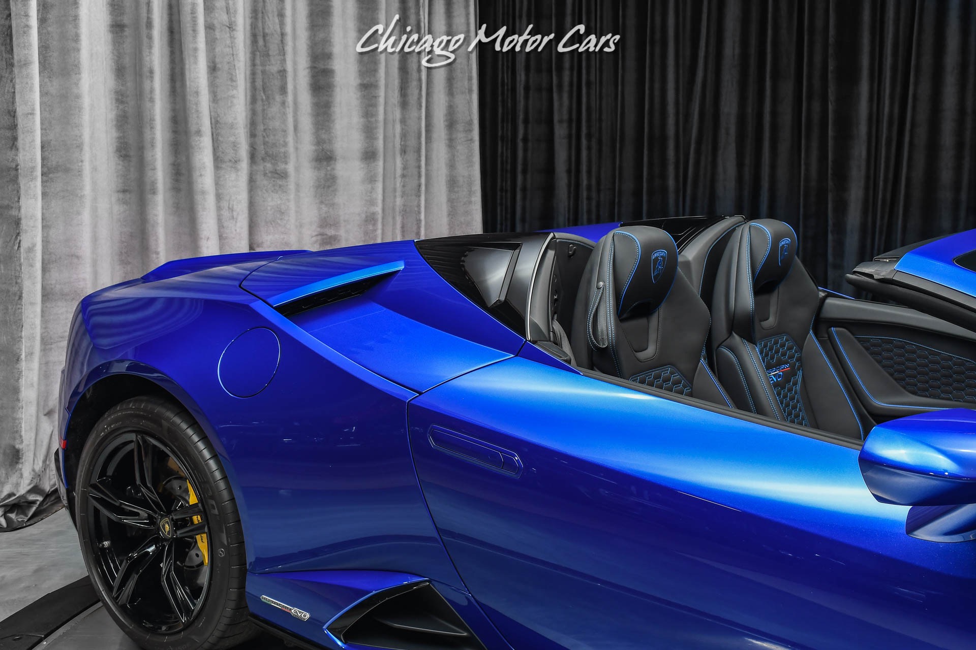 Used-2021-Lamborghini-Huracan-EVO-Spyder-Stunning-Blu-Sideris-Paint-Q-Citura-Stitching