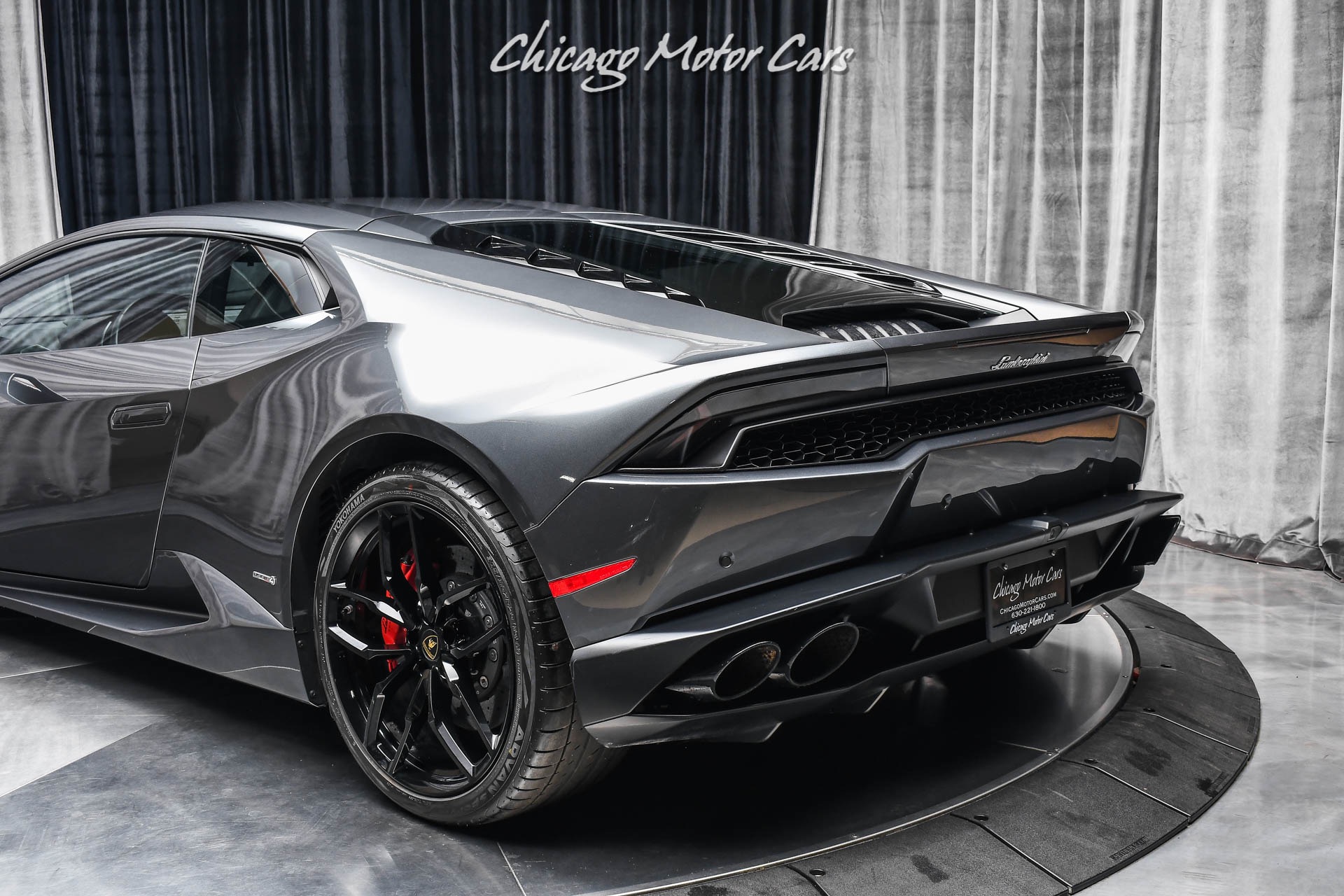 Used-2015-Lamborghini-Huracan-LP610-4-Coupe-Sport-Exhaust-Carbon-Ceramic-Brakes-Lift-System