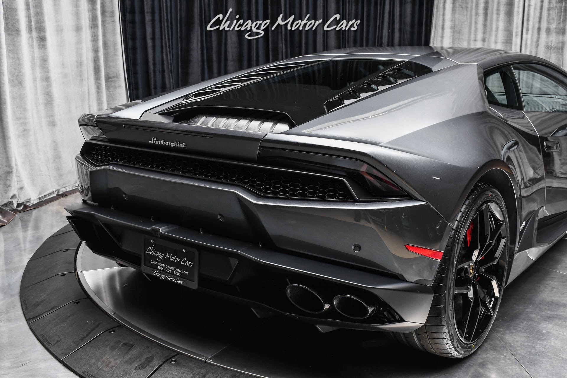 Used-2015-Lamborghini-Huracan-LP610-4-Coupe-Sport-Exhaust-Carbon-Ceramic-Brakes-Lift-System