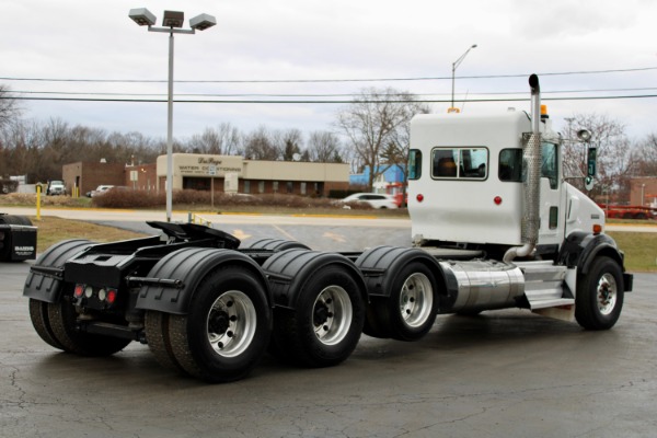 Used 2009 Kenworth T800 Day Cab Tri-Axle - Cummins ISX15 - 485HP - 18 Speed Manual for sale Sold at Chicago Motor Cars in West Chicago IL 60185 5
