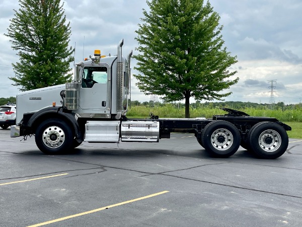 Used-2013-Kenworth-T800-Day-Cab---Cummins-ISX15---500hp---18-Speed---HaulMaxx-Susp