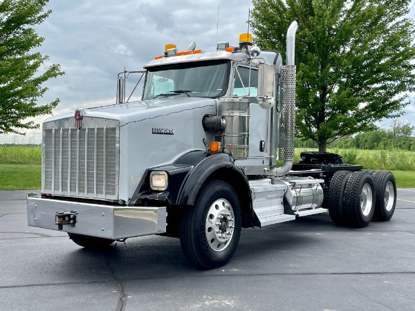 Used 2013 Kenworth T800 Day Cab - Cummins ISX15 - 500hp - 18 Speed - HaulMaxx Susp for sale Sold at Chicago Motor Cars in West Chicago IL 60185 1