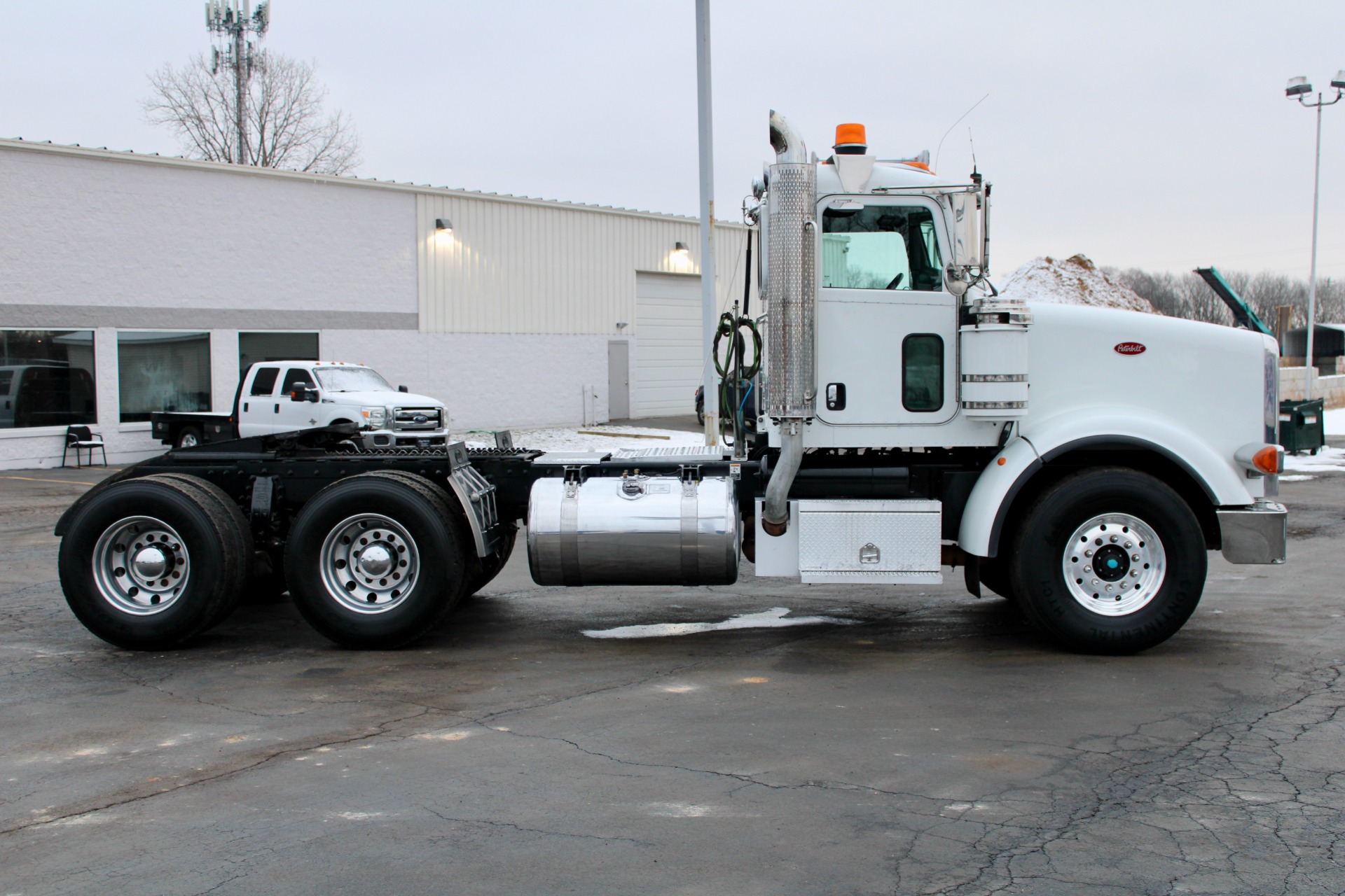 Used-2010-Peterbilt-367-Day-Cab---Cat-C15-ACERT-525HP---18-Speed-Manual