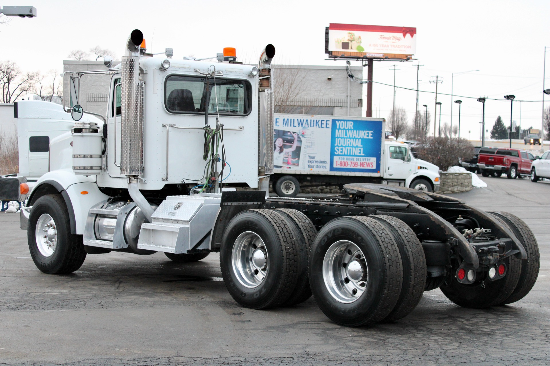 Used-2010-Peterbilt-367-Day-Cab---Cat-C15-ACERT-525HP---18-Speed-Manual