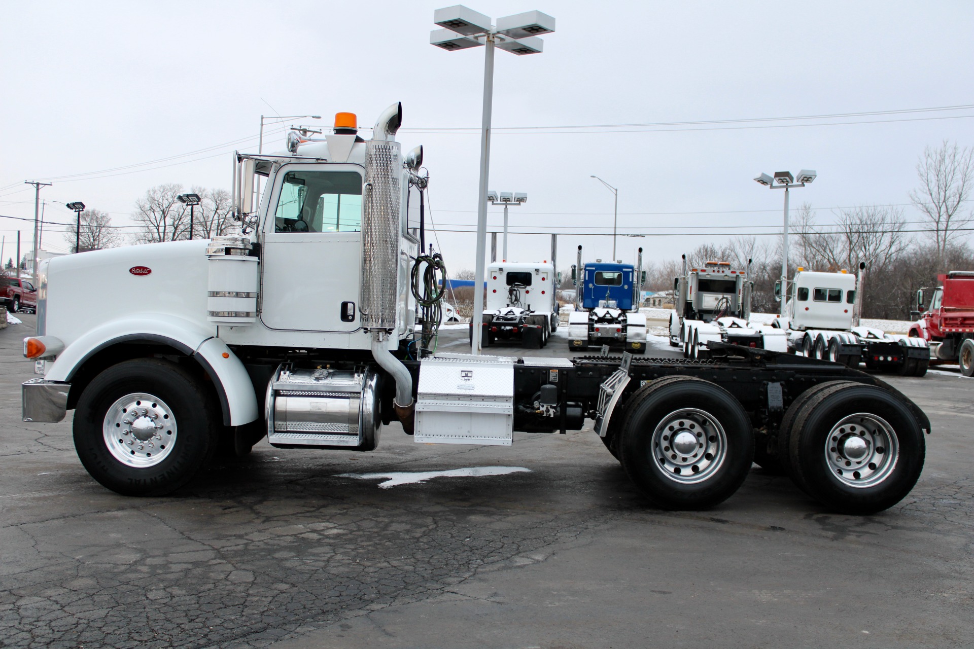 Used-2010-Peterbilt-367-Day-Cab---Cat-C15-ACERT-525HP---18-Speed-Manual