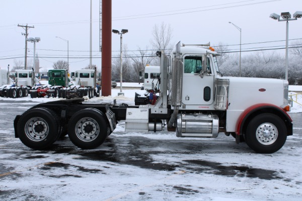 Used 2001 Peterbilt 379 Day Cab - Cat C15 6NZ-550HP - 18 Speed Manual for sale Sold at Chicago Motor Cars in West Chicago IL 60185 4