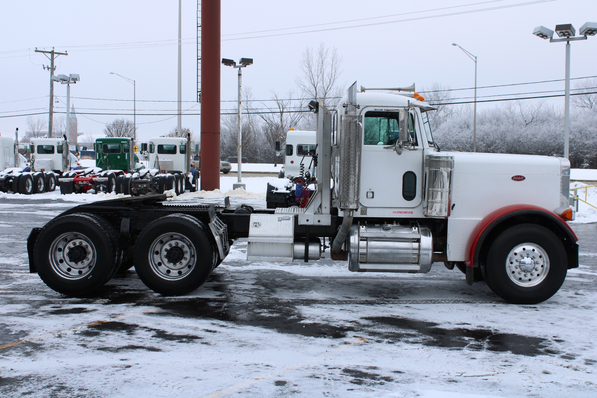 Used-2001-Peterbilt-379-Day-Cab---Cat-C15-6NZ-550HP---18-Speed-Manual