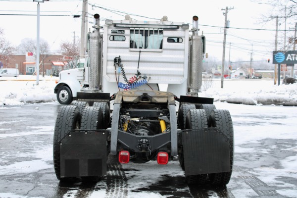 Used 2001 Peterbilt 379 Day Cab - Cat C15 6NZ-550HP - 18 Speed Manual for sale Sold at Chicago Motor Cars in West Chicago IL 60185 6