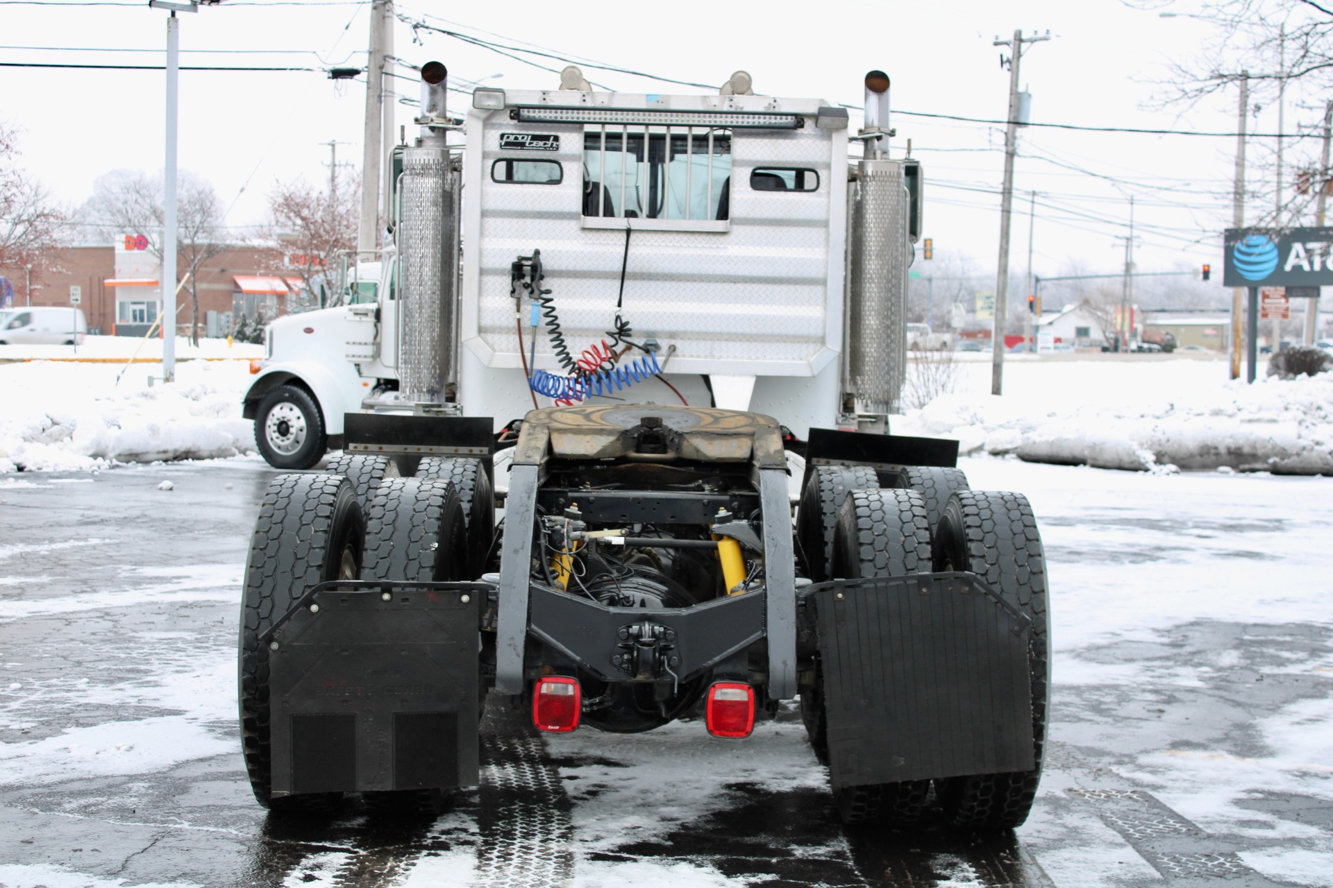 Used-2001-Peterbilt-379-Day-Cab---Cat-C15-6NZ-550HP---18-Speed-Manual