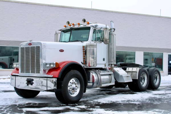 Used 2001 Peterbilt 379 Day Cab - Cat C15 6NZ-550HP - 18 Speed Manual for sale Sold at Chicago Motor Cars in West Chicago IL 60185 1