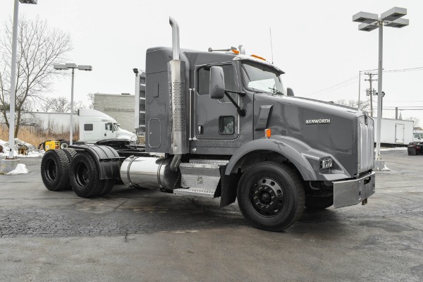 Used 2007 Kenworth T800 Sleeper - Cat C13 ACERT - 10 Speed Manual for sale Sold at Chicago Motor Cars in West Chicago IL 60185 3