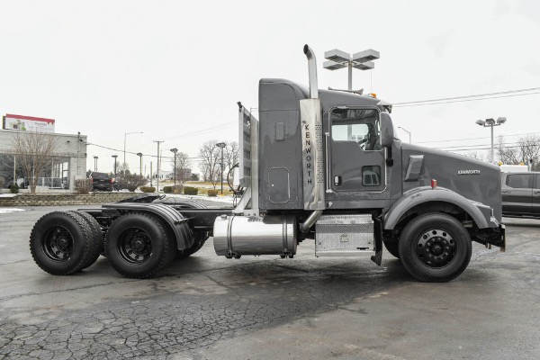Used 2007 Kenworth T800 Sleeper - Cat C13 ACERT - 10 Speed Manual for sale Sold at Chicago Motor Cars in West Chicago IL 60185 4