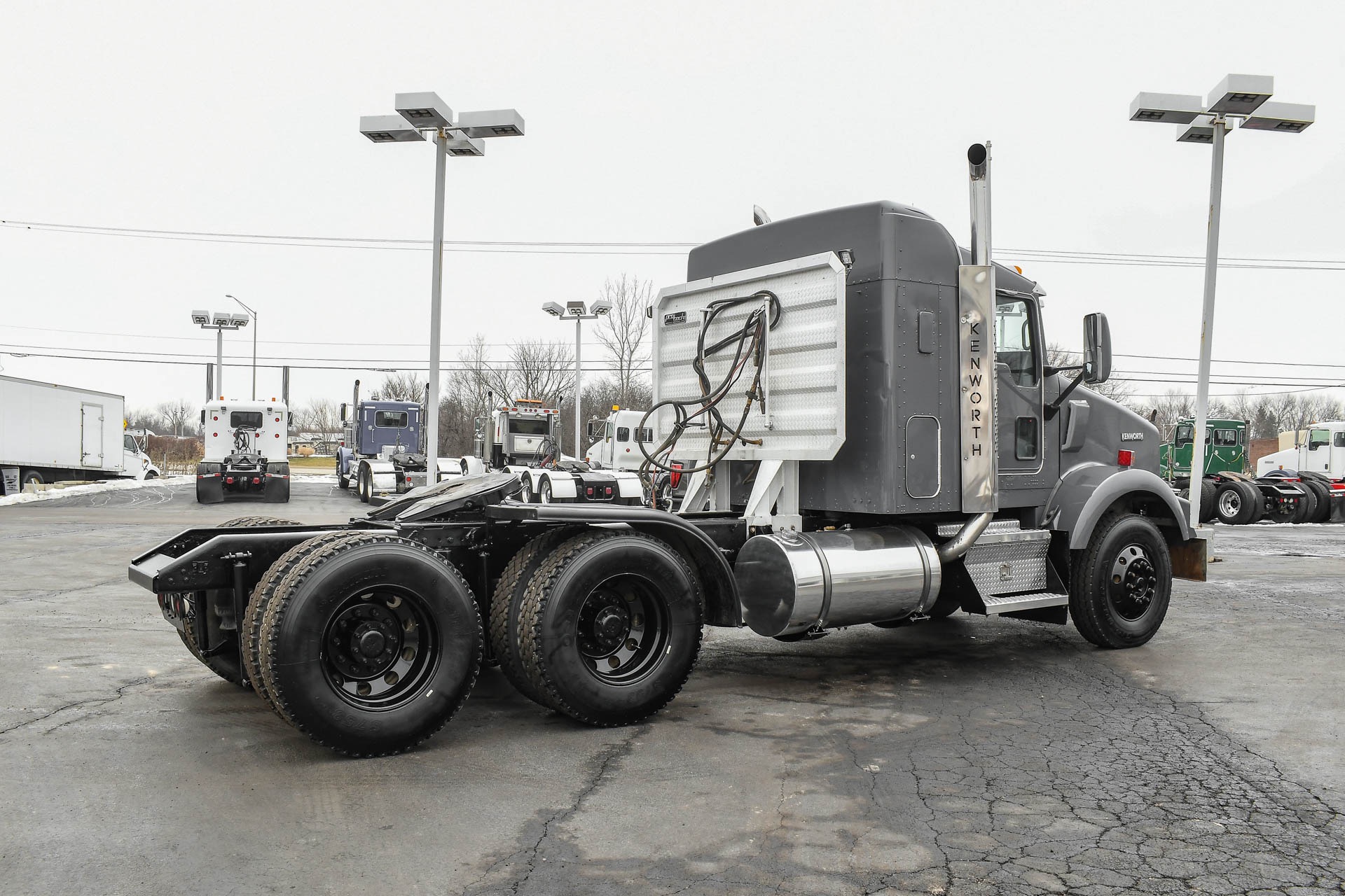 Used 2007 Kenworth T800 Sleeper - Cat C13 ACERT - 10 Speed Manual