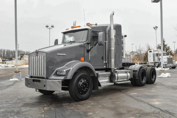 Used 2007 Kenworth T800 Sleeper - Cat C13 ACERT - 10 Speed Manual for sale Sold at Chicago Motor Cars in West Chicago IL 60185 1