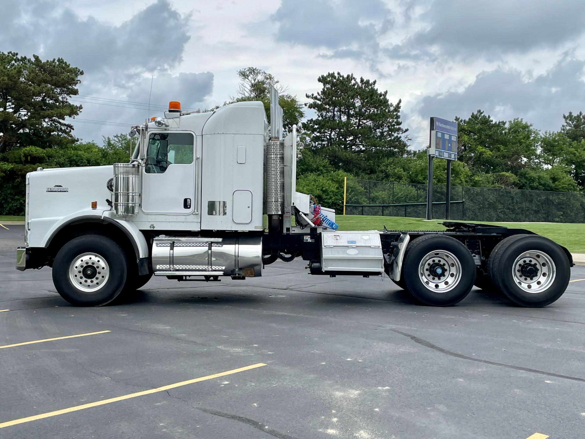 Used-2007-Kenworth-T800-Sleeper---CAT-C15---625-HP---18-Speed-Manual