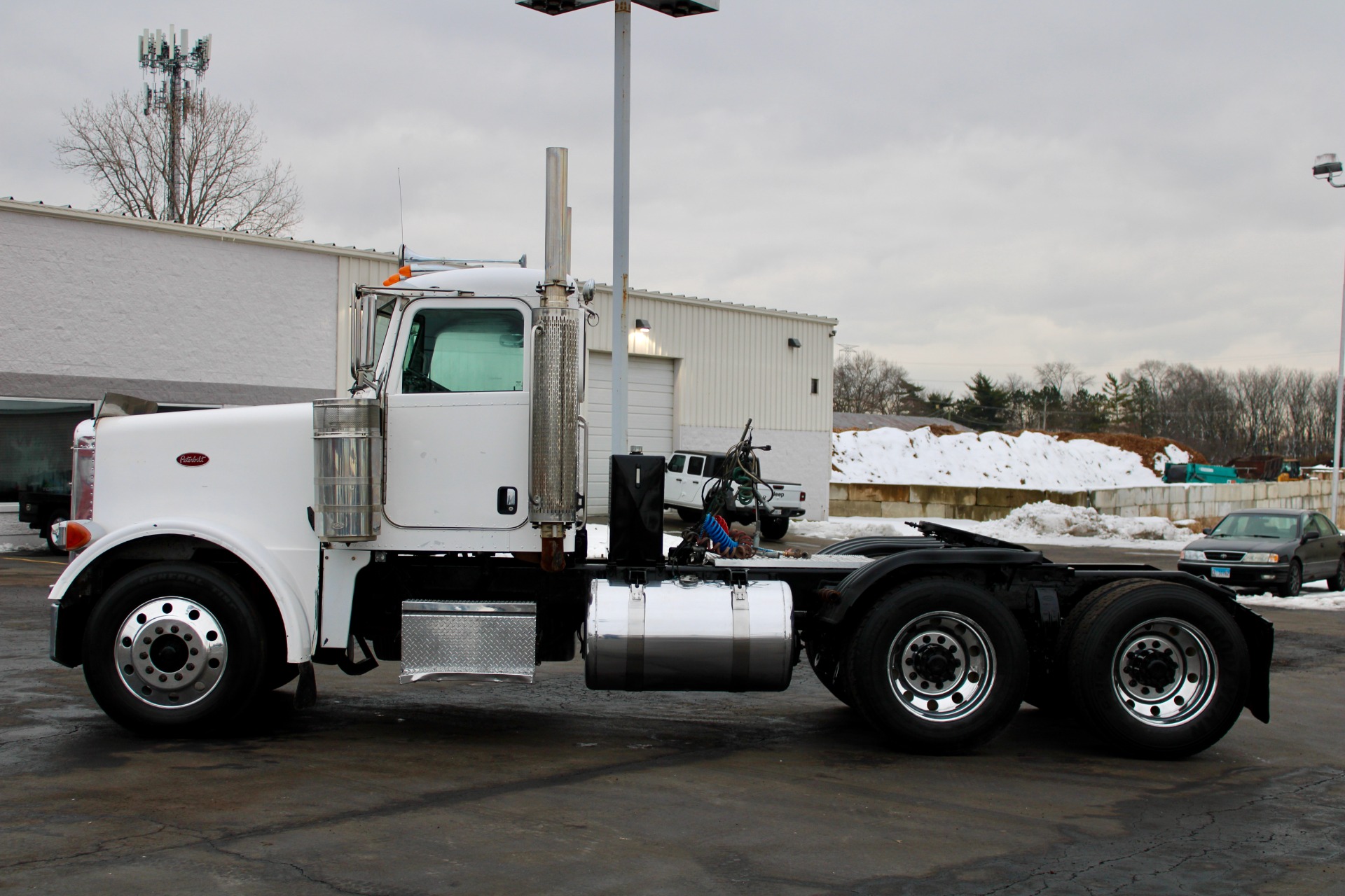 Used-2007-Peterbilt-378-Day-Cab---Cummins-ISX15---10-Speed---Wet-Kit