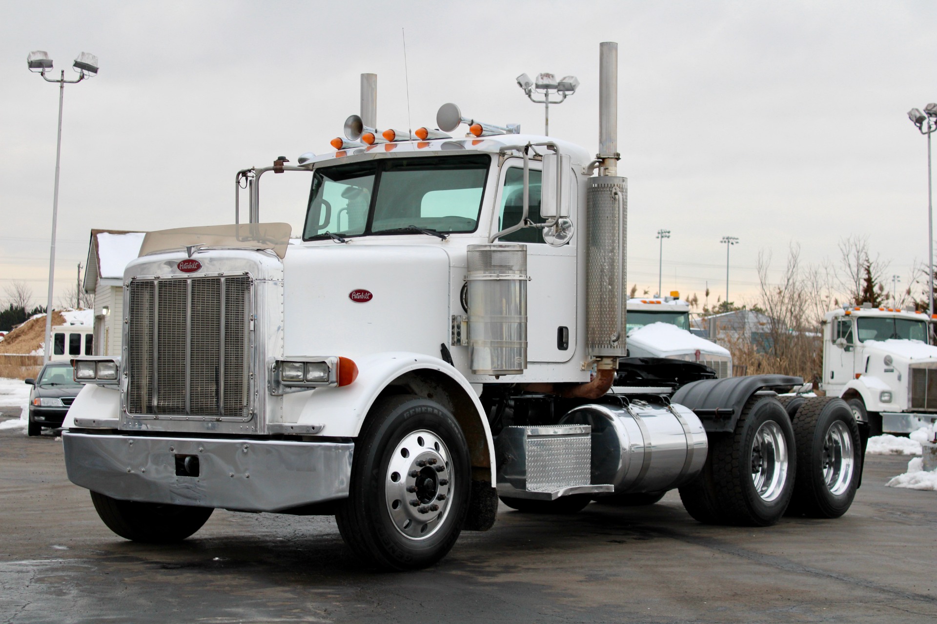 Used-2007-Peterbilt-378-Day-Cab---Cummins-ISX15---10-Speed---Wet-Kit