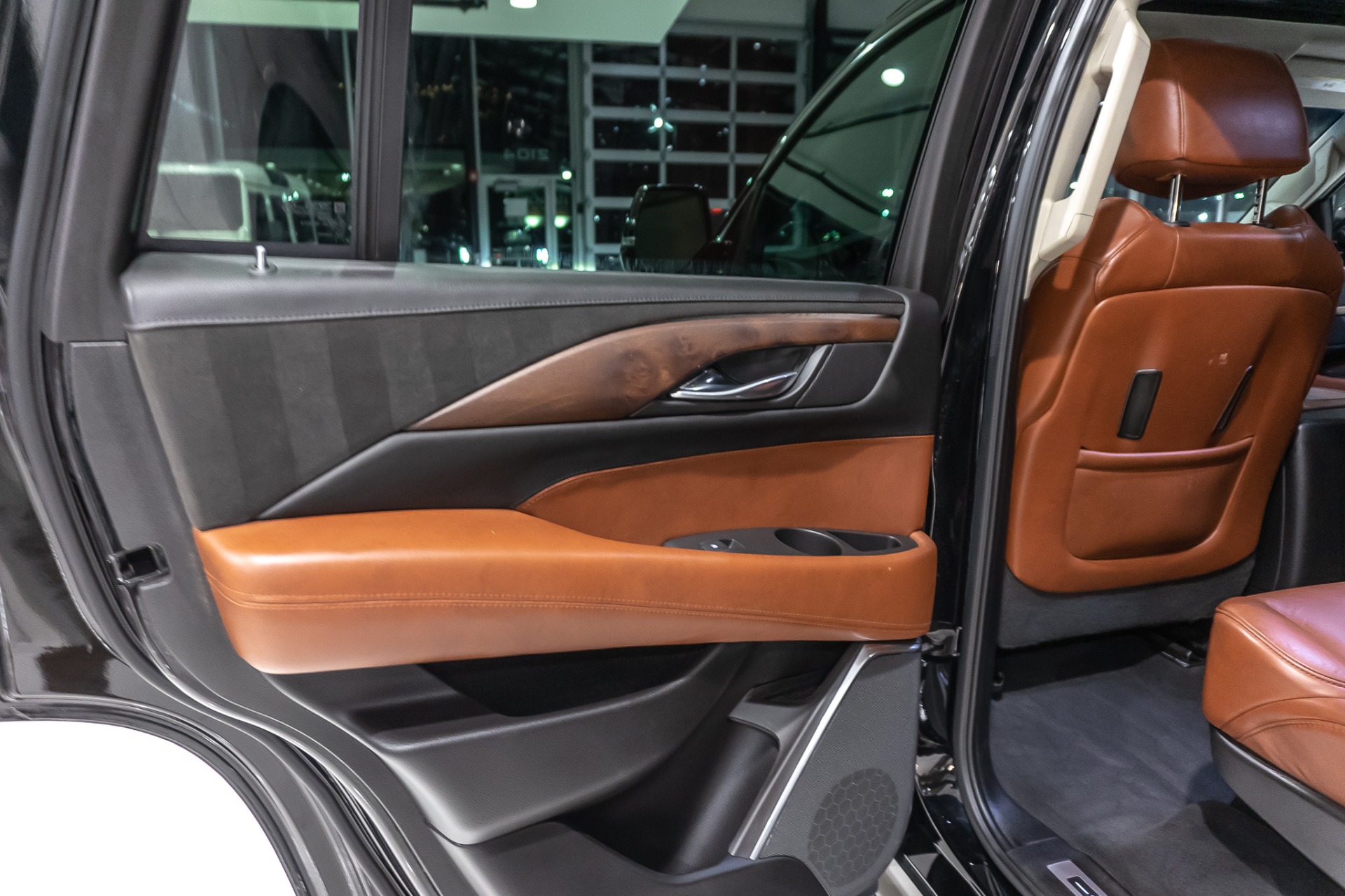 Used-2017-Cadillac-Escalade-Premium-Luxury-4WD-HEADS-UP-DISPLAY-LANE-KEEP-ASSISTREAR-DVD