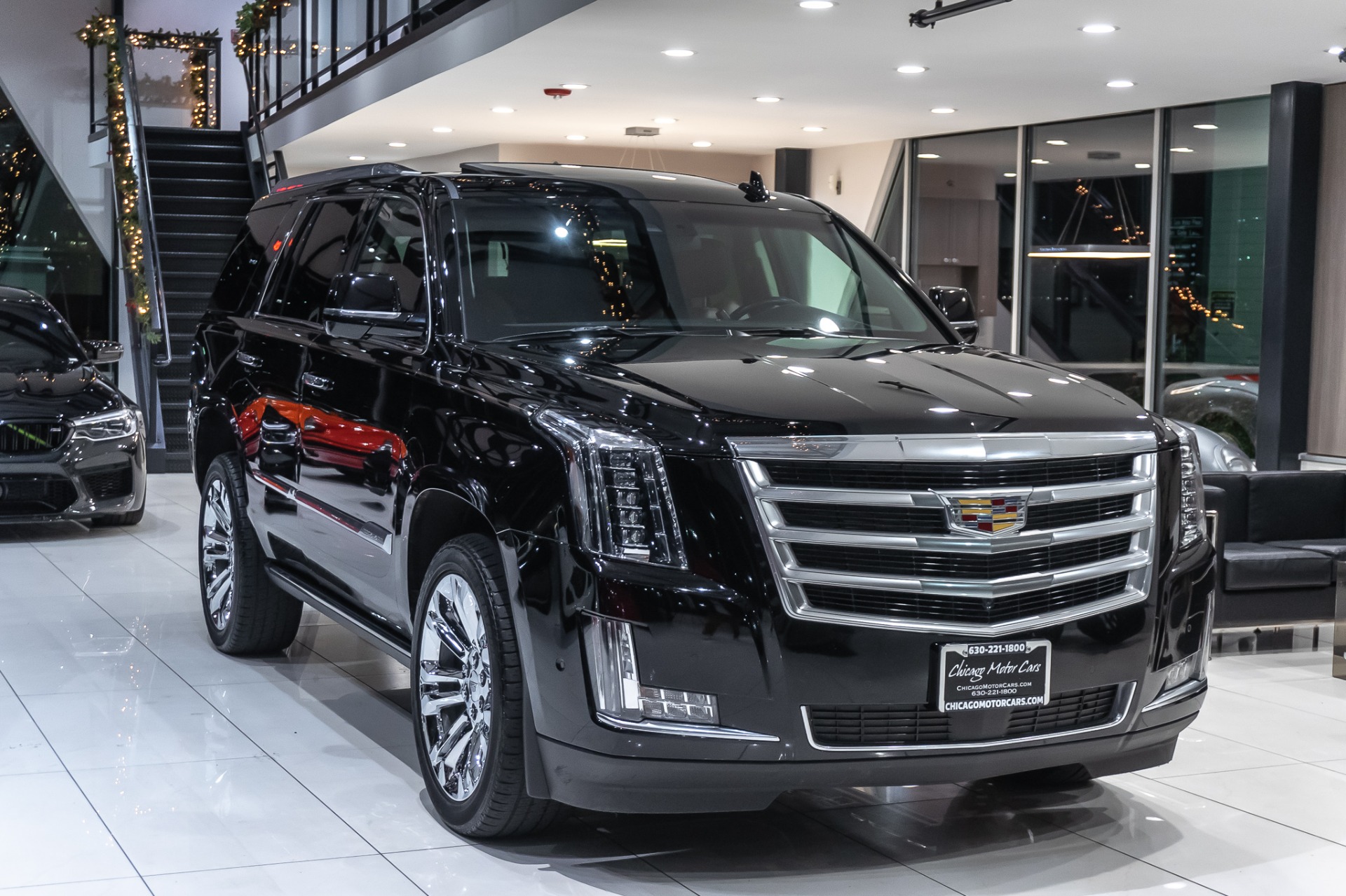 Used-2017-Cadillac-Escalade-Premium-Luxury-4WD-HEADS-UP-DISPLAY-LANE-KEEP-ASSISTREAR-DVD