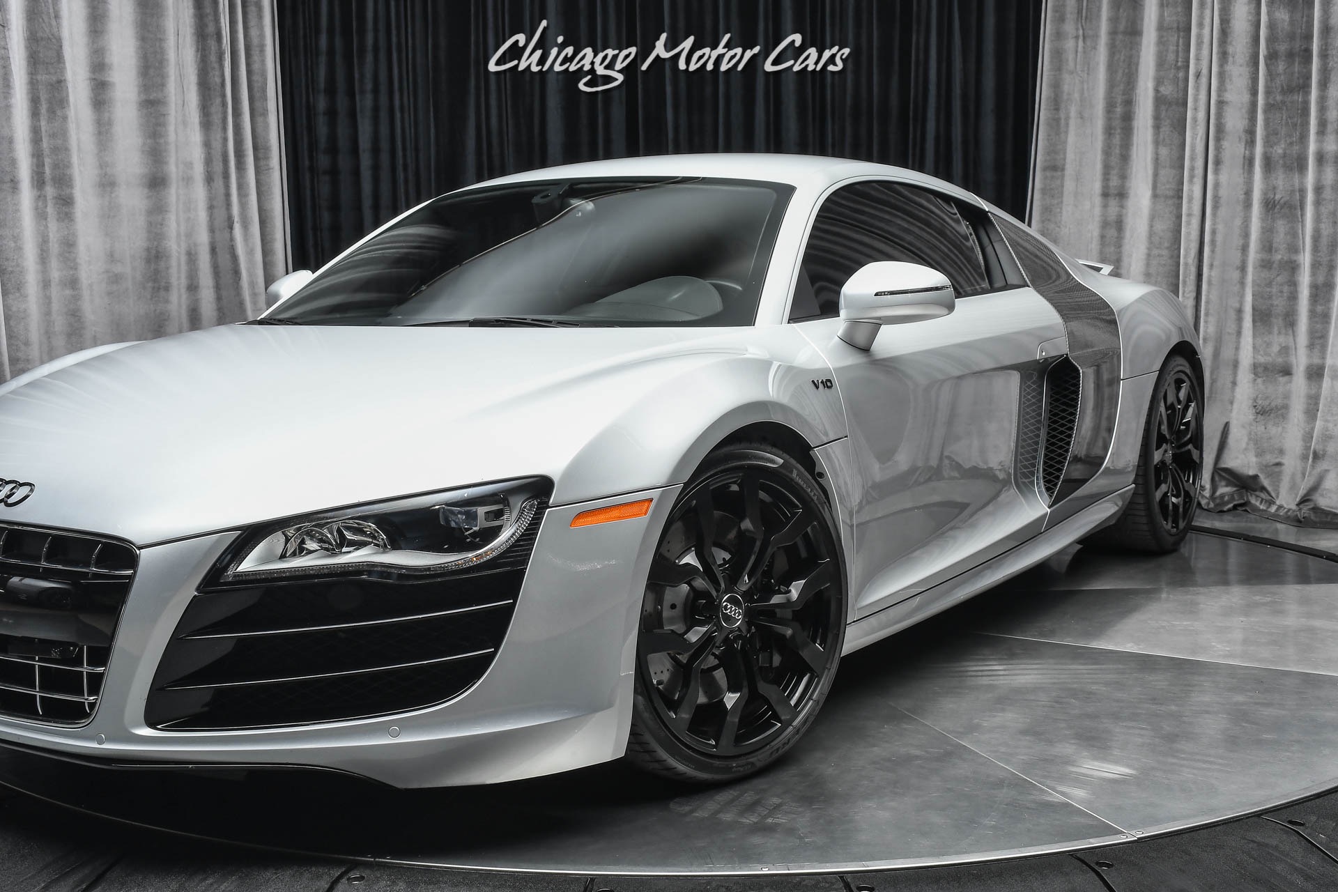 Used-2010-Audi-R8-52-V10-quattro-168kMSRP-Carbon-Fiber-R-Tronic