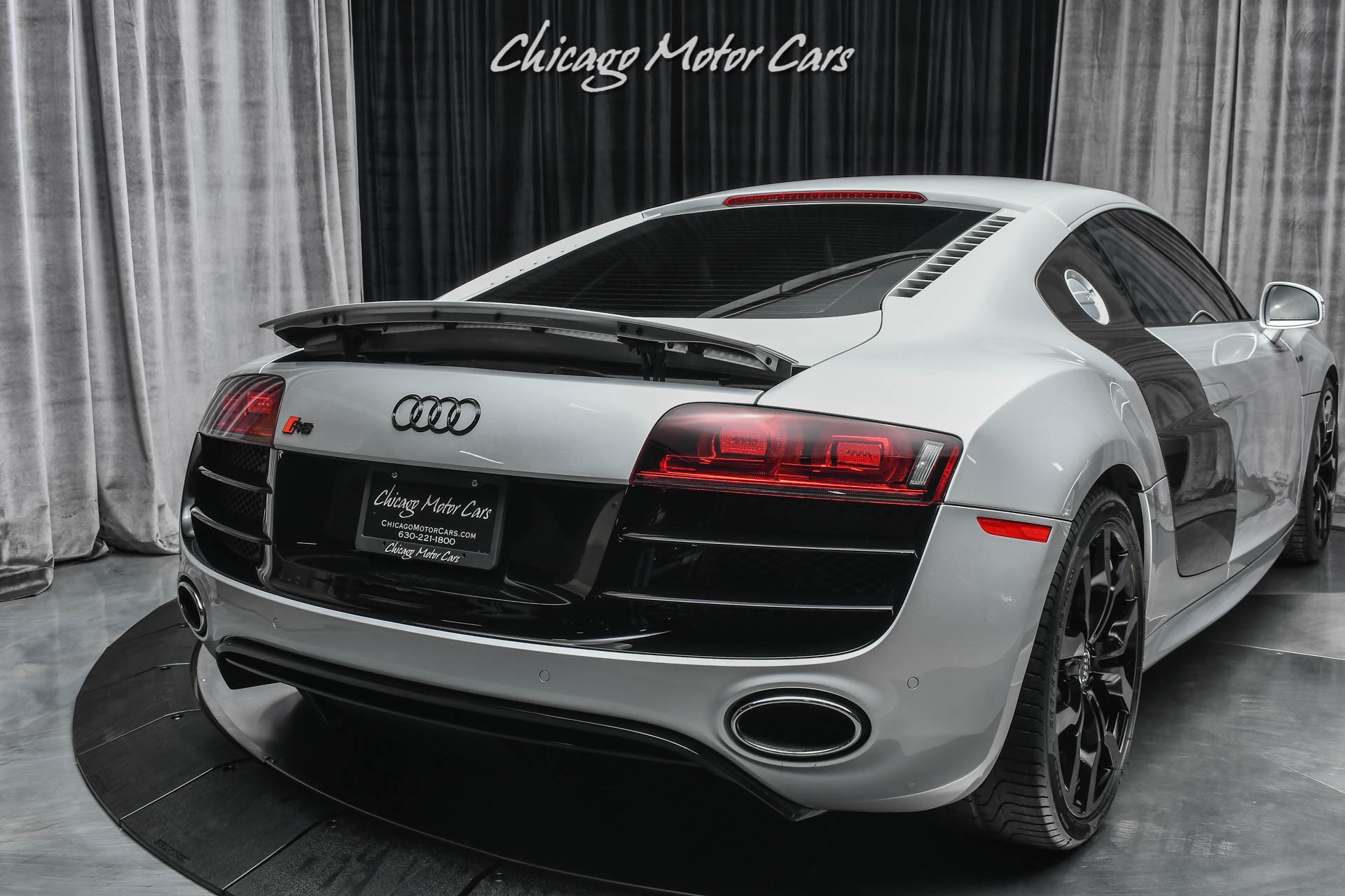 Used-2010-Audi-R8-52-V10-quattro-168kMSRP-Carbon-Fiber-R-Tronic