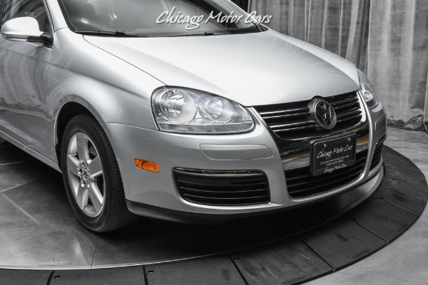 Used-2009-Volkswagen-Jetta-SE