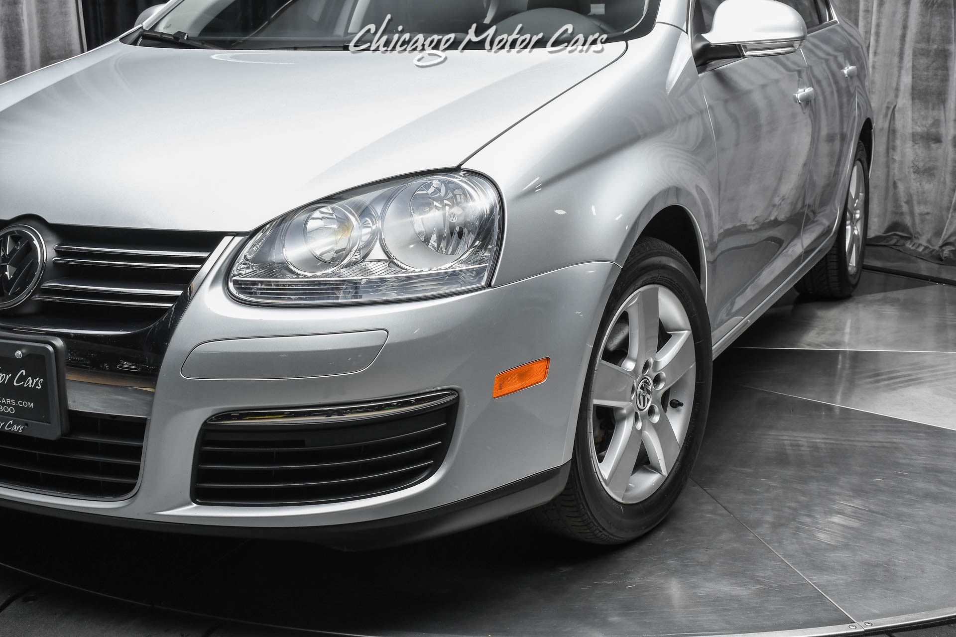 Used-2009-Volkswagen-Jetta-SE