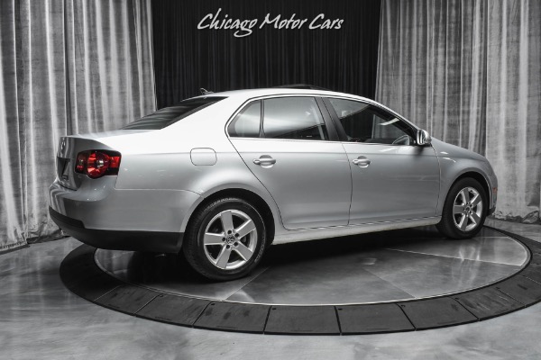 Used 2009 Volkswagen Jetta SE for sale Sold at Chicago Motor Cars in West Chicago IL 60185 5