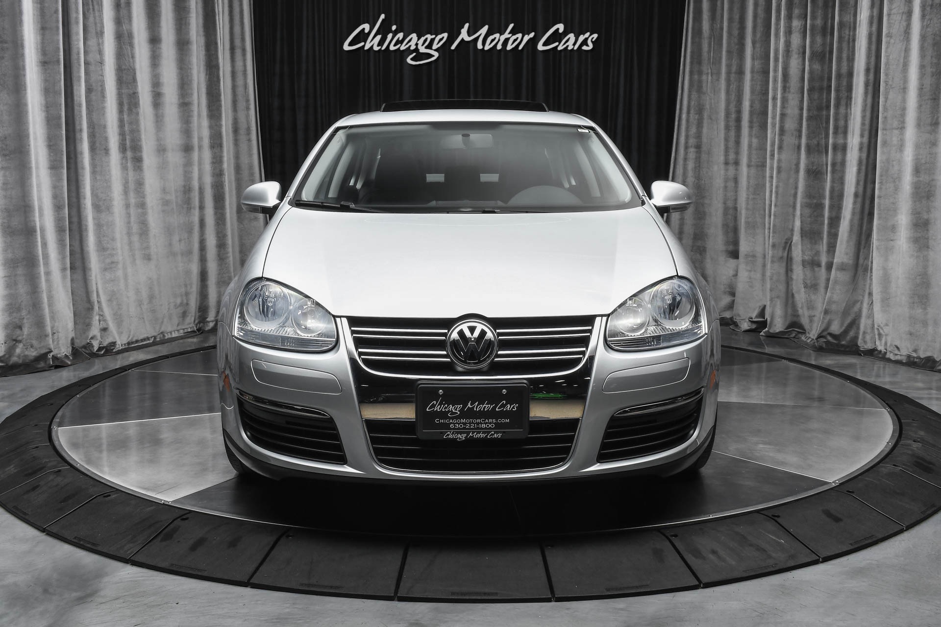 Used-2009-Volkswagen-Jetta-SE