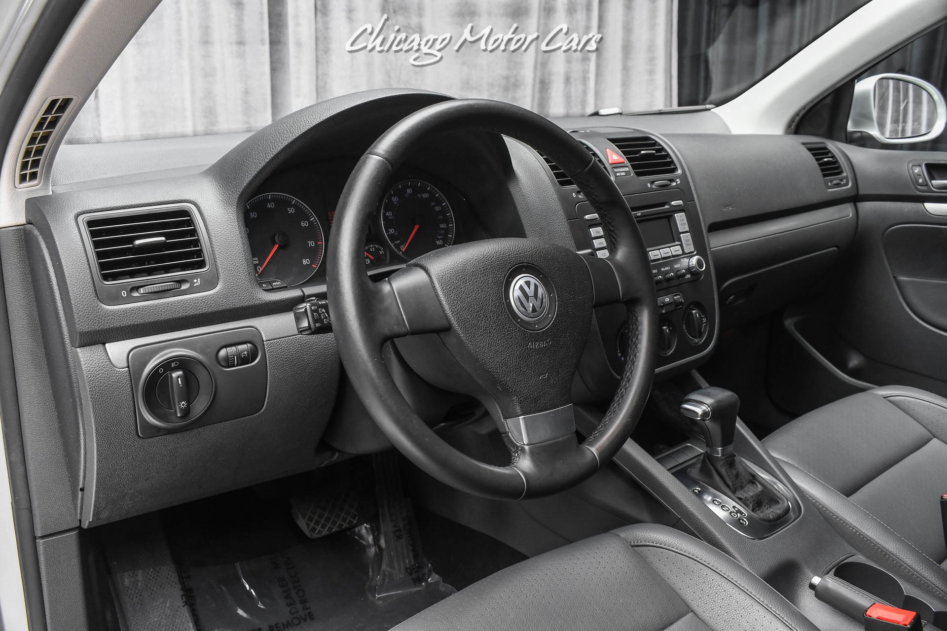 Used-2009-Volkswagen-Jetta-SE