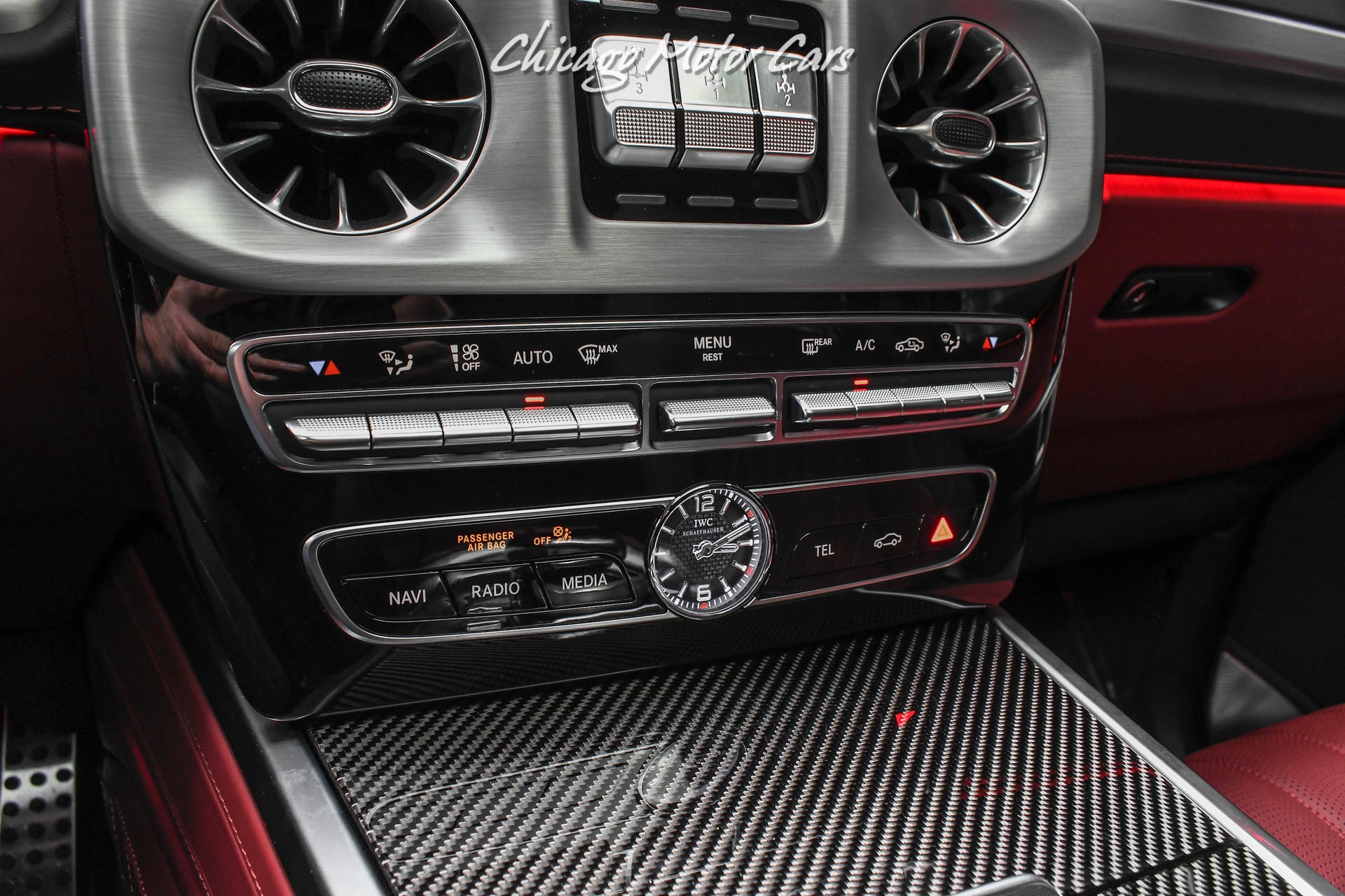 Used-2020-Mercedes-Benz-G63-AMG-G63-G-Manufaktur-Interior-Package-HOT-White-on-Red-Carbon-Fiber