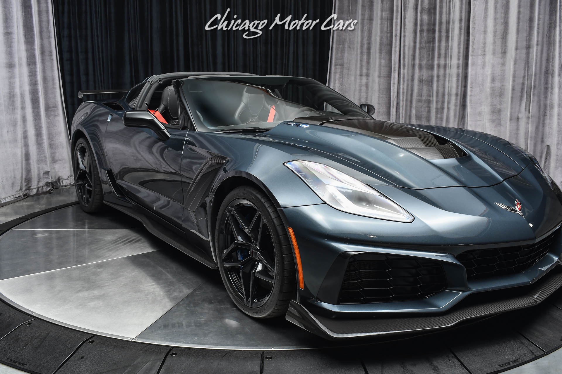 Used-2019-Chevrolet-Corvette-ZR1-RARE-7-SPEED-MANUAL-COMPETITION-SEATS