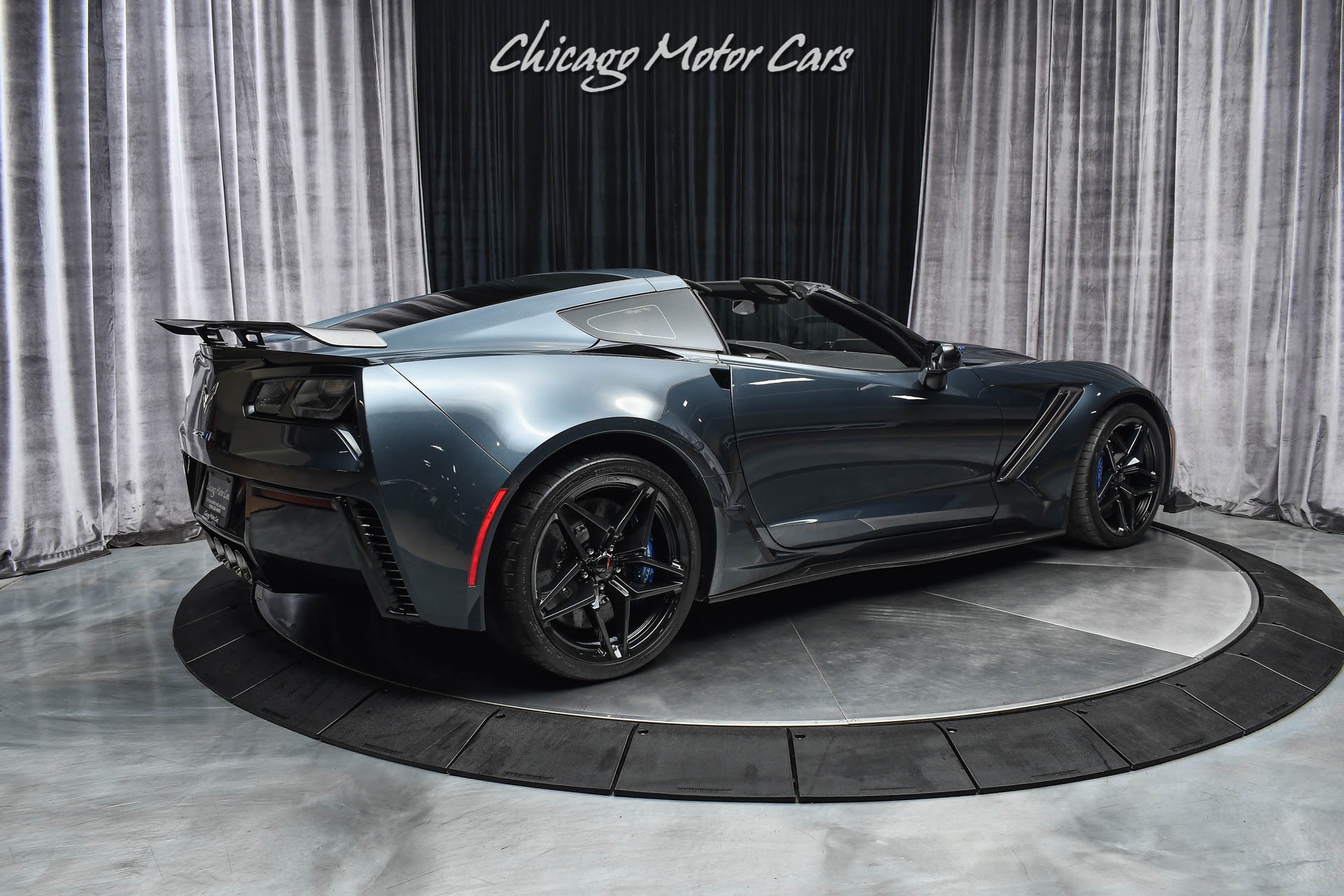 Used-2019-Chevrolet-Corvette-ZR1-RARE-7-SPEED-MANUAL-COMPETITION-SEATS