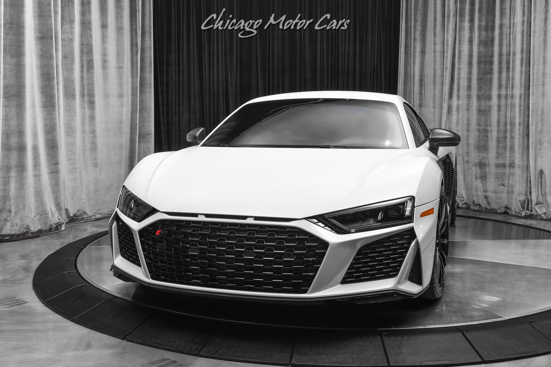 Used-2020-Audi-R8-52-quattro-V10-performance-Only-3K-Miles-Carbon-Fiber-Upgrades-LOADED