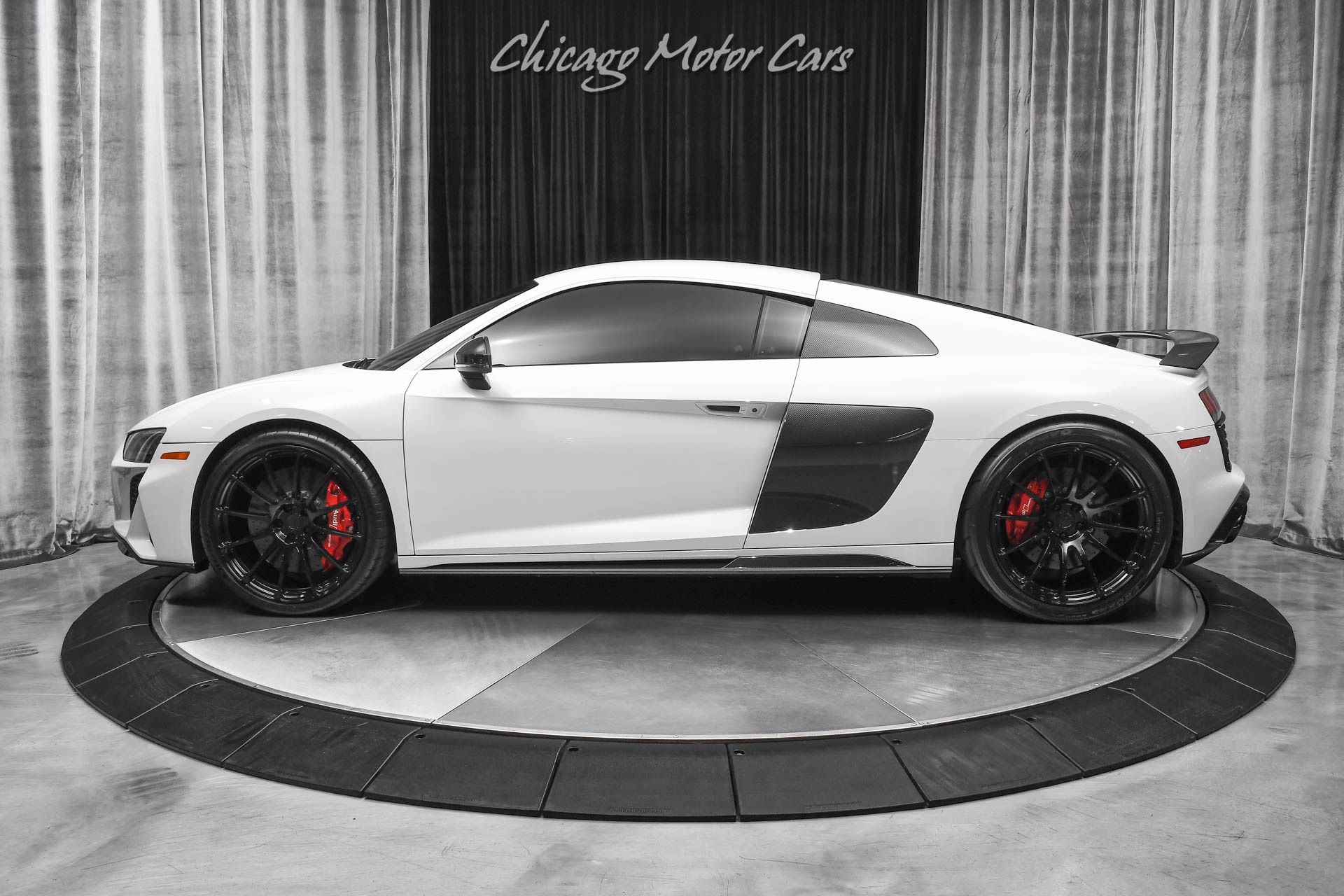 Used-2020-Audi-R8-52-quattro-V10-performance-Only-3K-Miles-Carbon-Fiber-Upgrades-LOADED