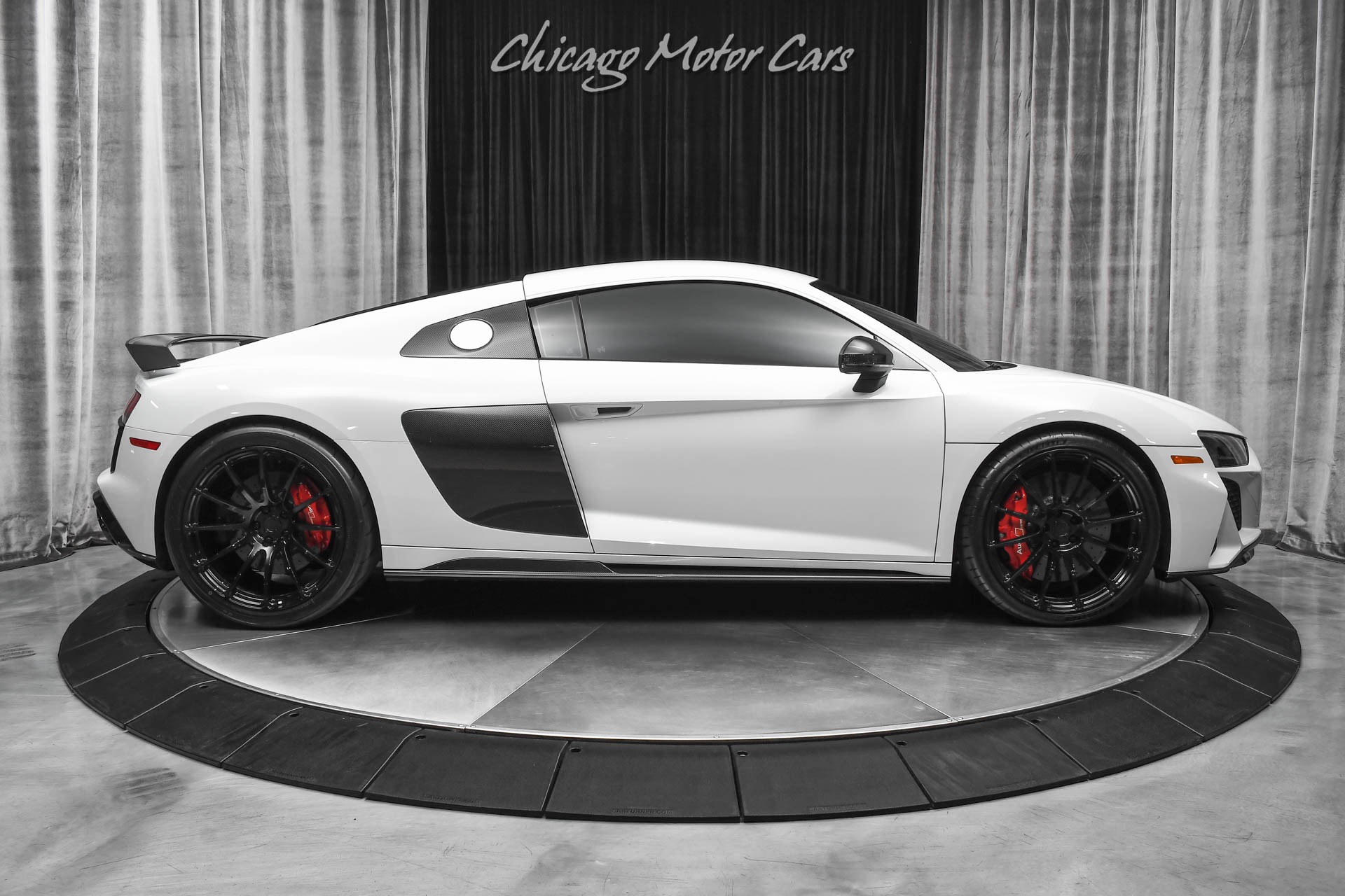 Used-2020-Audi-R8-52-quattro-V10-performance-Only-3K-Miles-Carbon-Fiber-Upgrades-LOADED