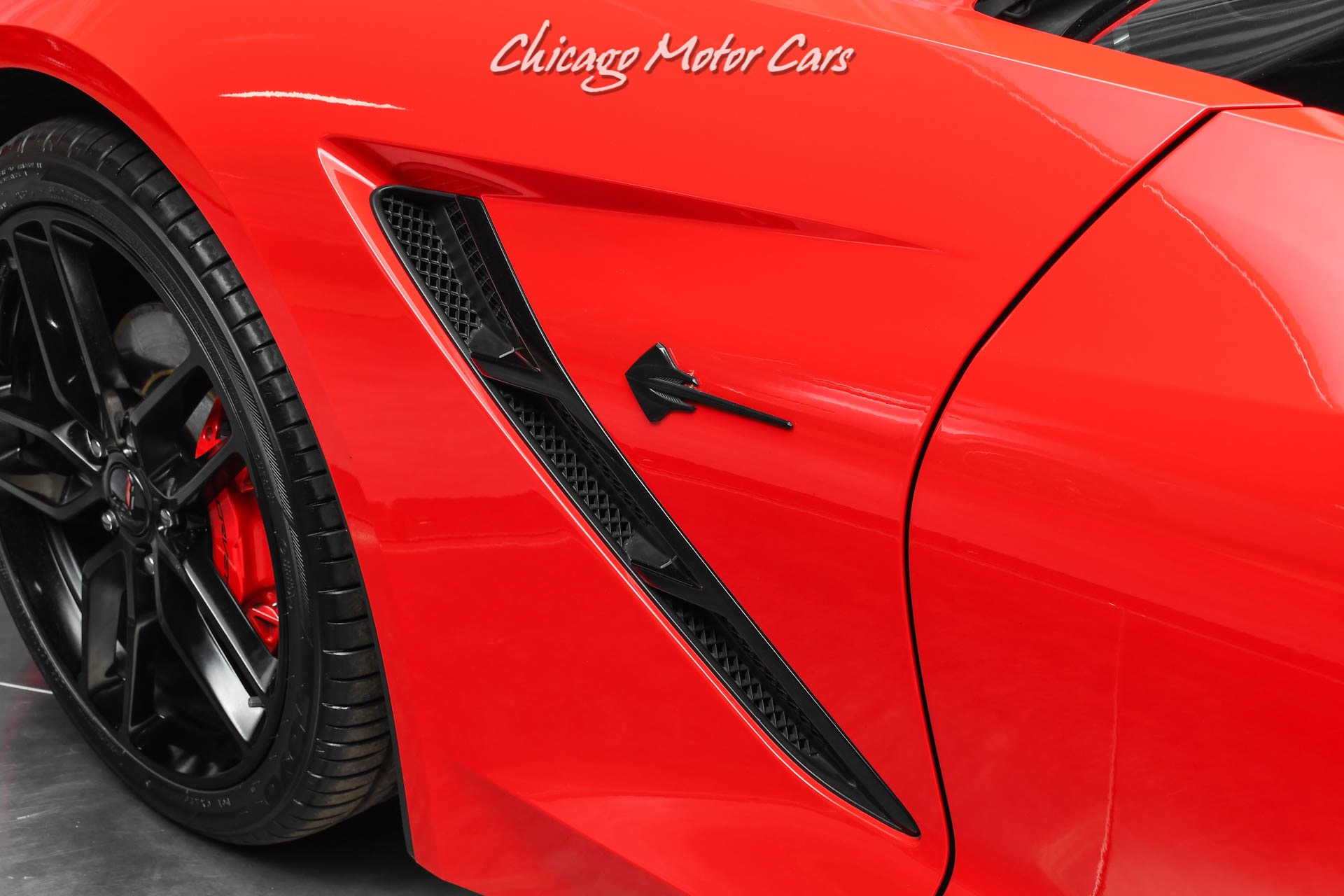 Used-2019-Chevrolet-Corvette-Stingray-Z51-Wheels-8-Speed-Automatic