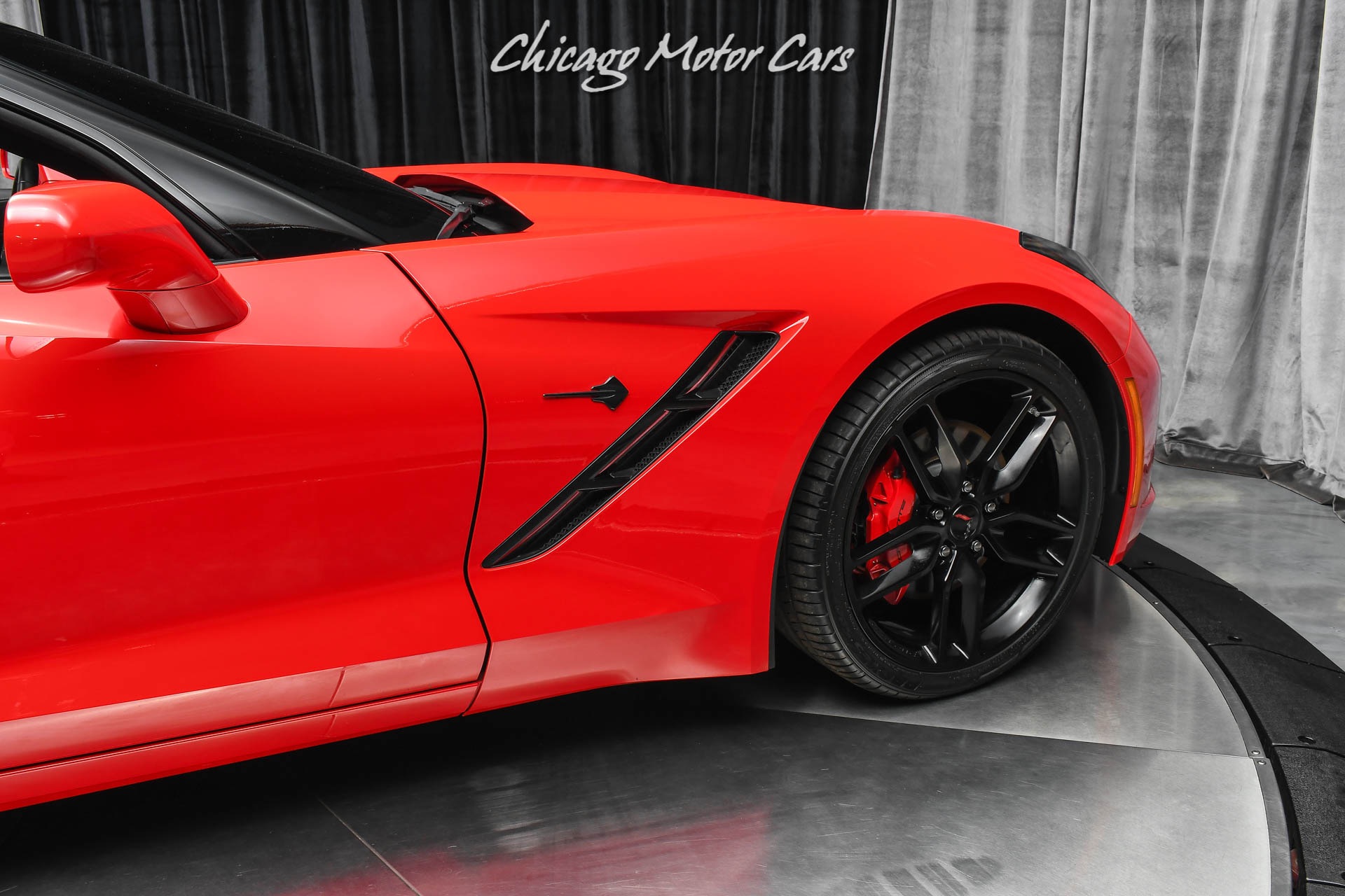 Used-2019-Chevrolet-Corvette-Stingray-Z51-Wheels-8-Speed-Automatic