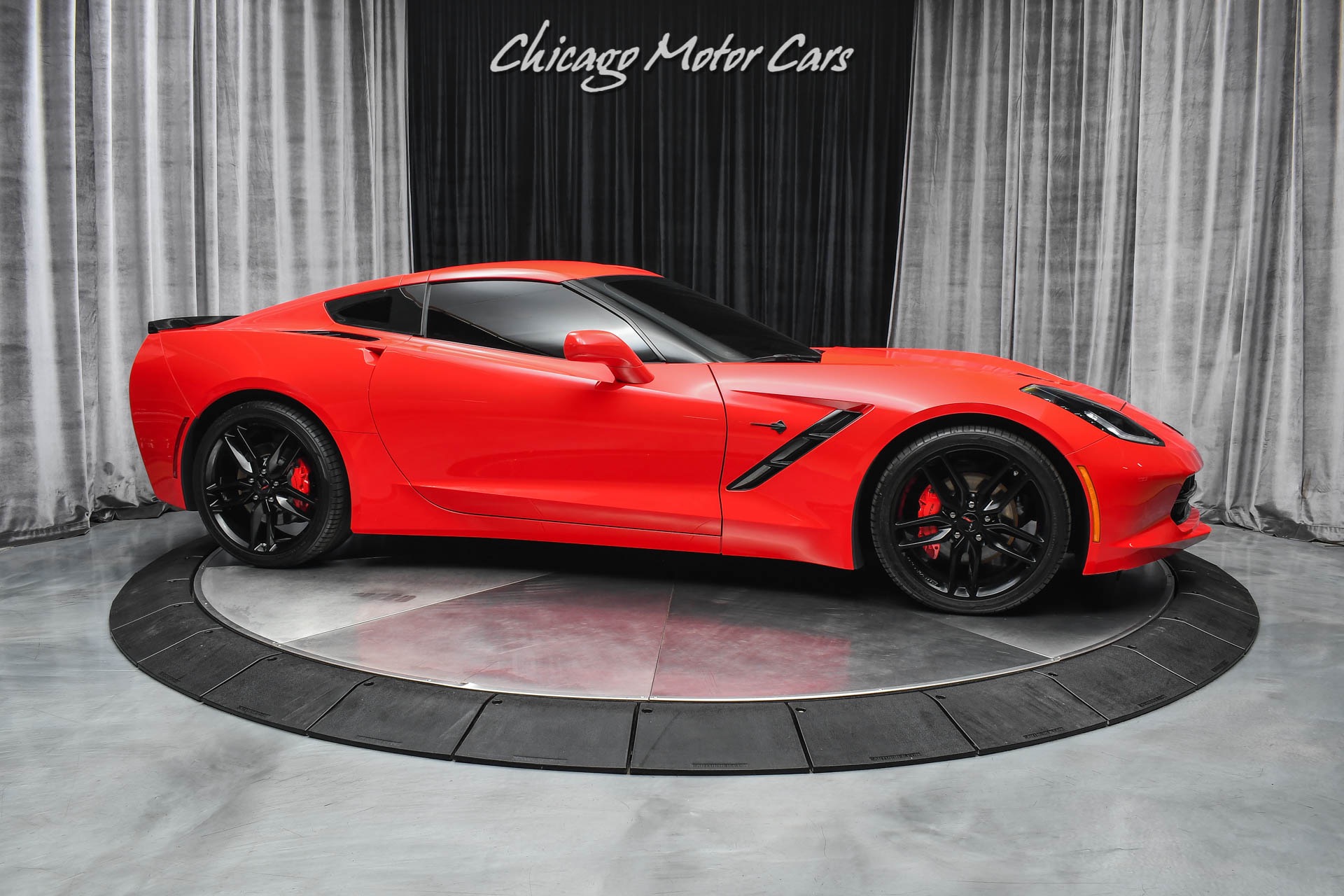 Used-2019-Chevrolet-Corvette-Stingray-Z51-Wheels-8-Speed-Automatic