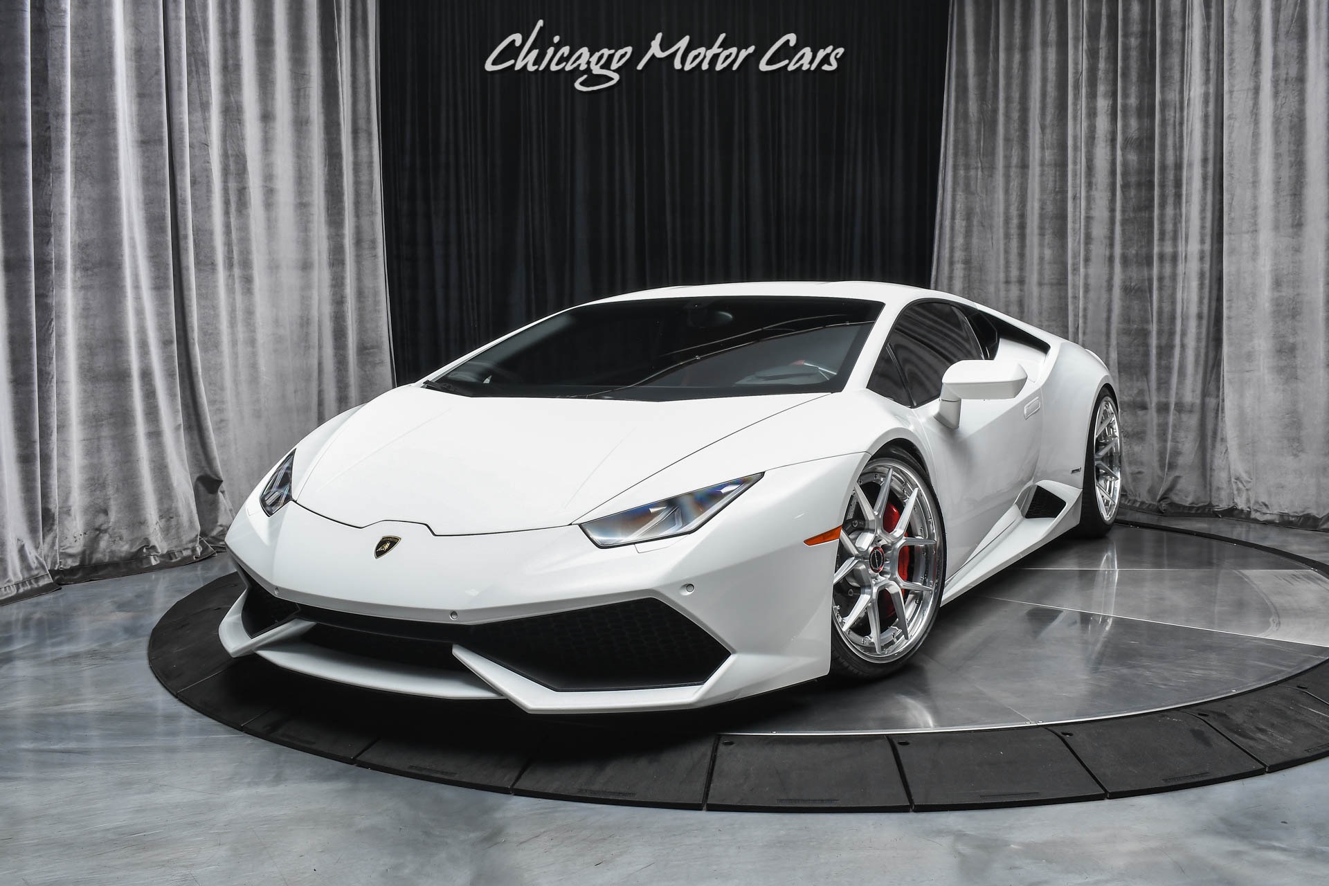 Used-2015-Lamborghini-Huracan-LP610-4-Coupe-Amazing-Spec-Upgrades-Serviced-Perfect